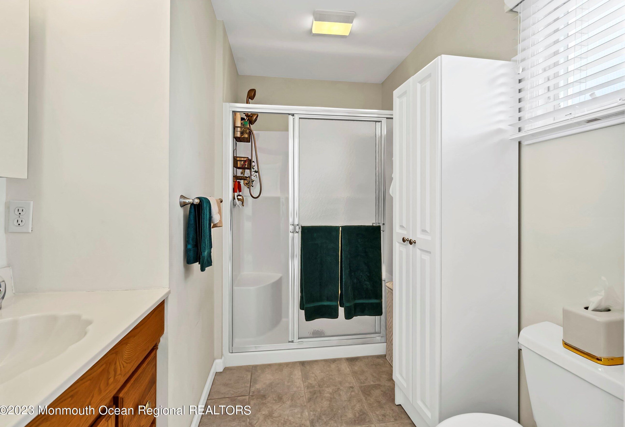 40 Portland Dr, Tuckerton NJ  08087-1213 exterior