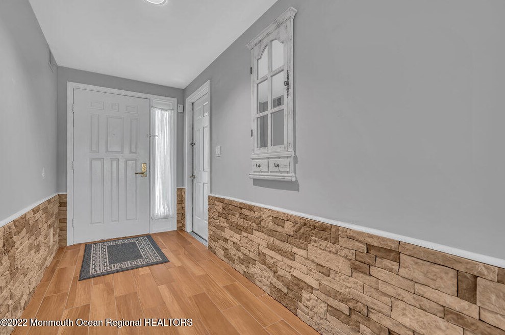 2413 Coral Leaf Rd, Toms River NJ  08755-1802 exterior
