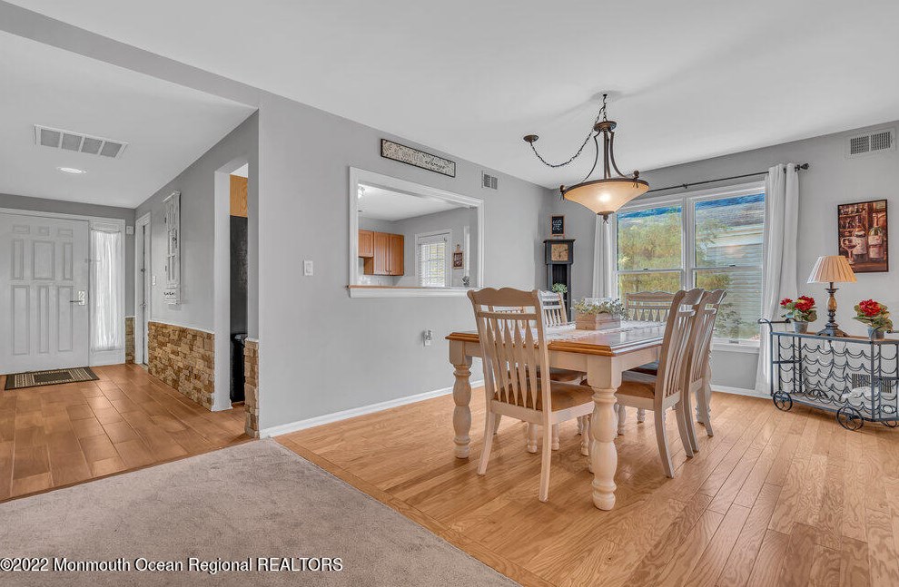 2413 Coral Leaf Rd, Toms River NJ  08755-1802 exterior