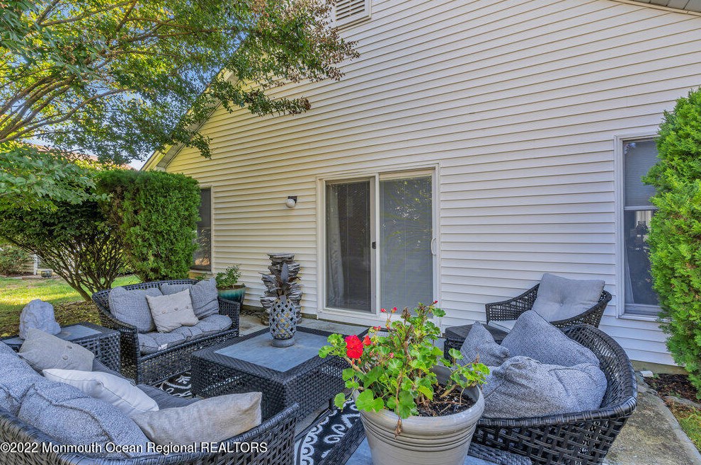 2413 Coral Leaf Rd, Toms River NJ  08755-1802 exterior