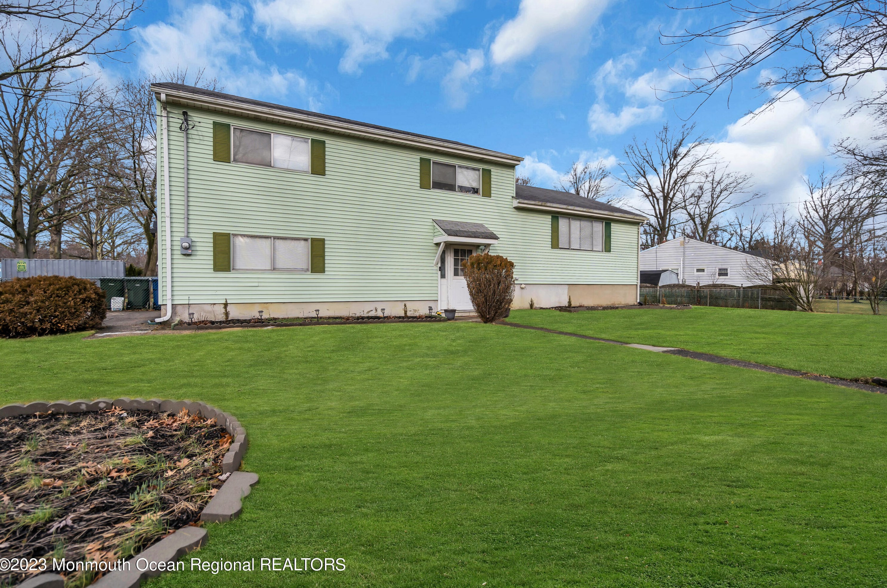 1 Fredric Dr, Tinton Falls, NJ 07712
