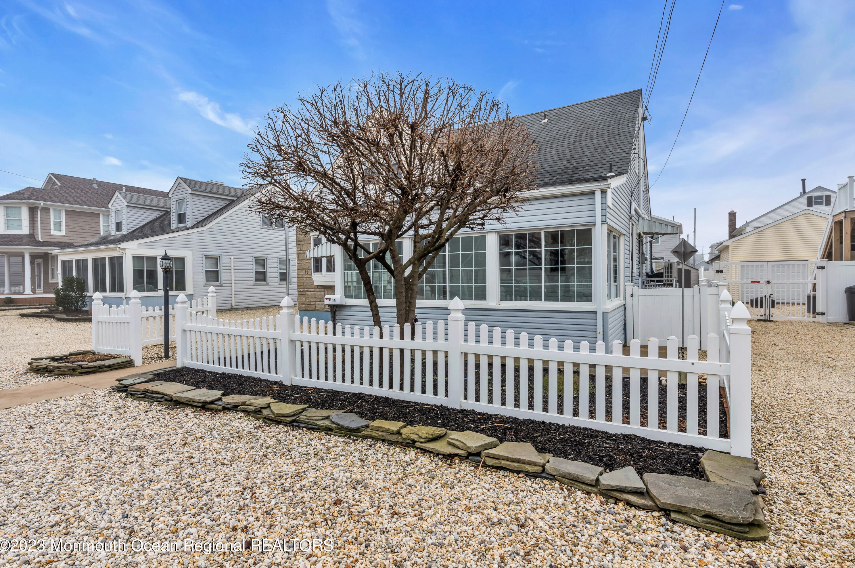 16 Newark Ave, Lavallette, NJ 08735