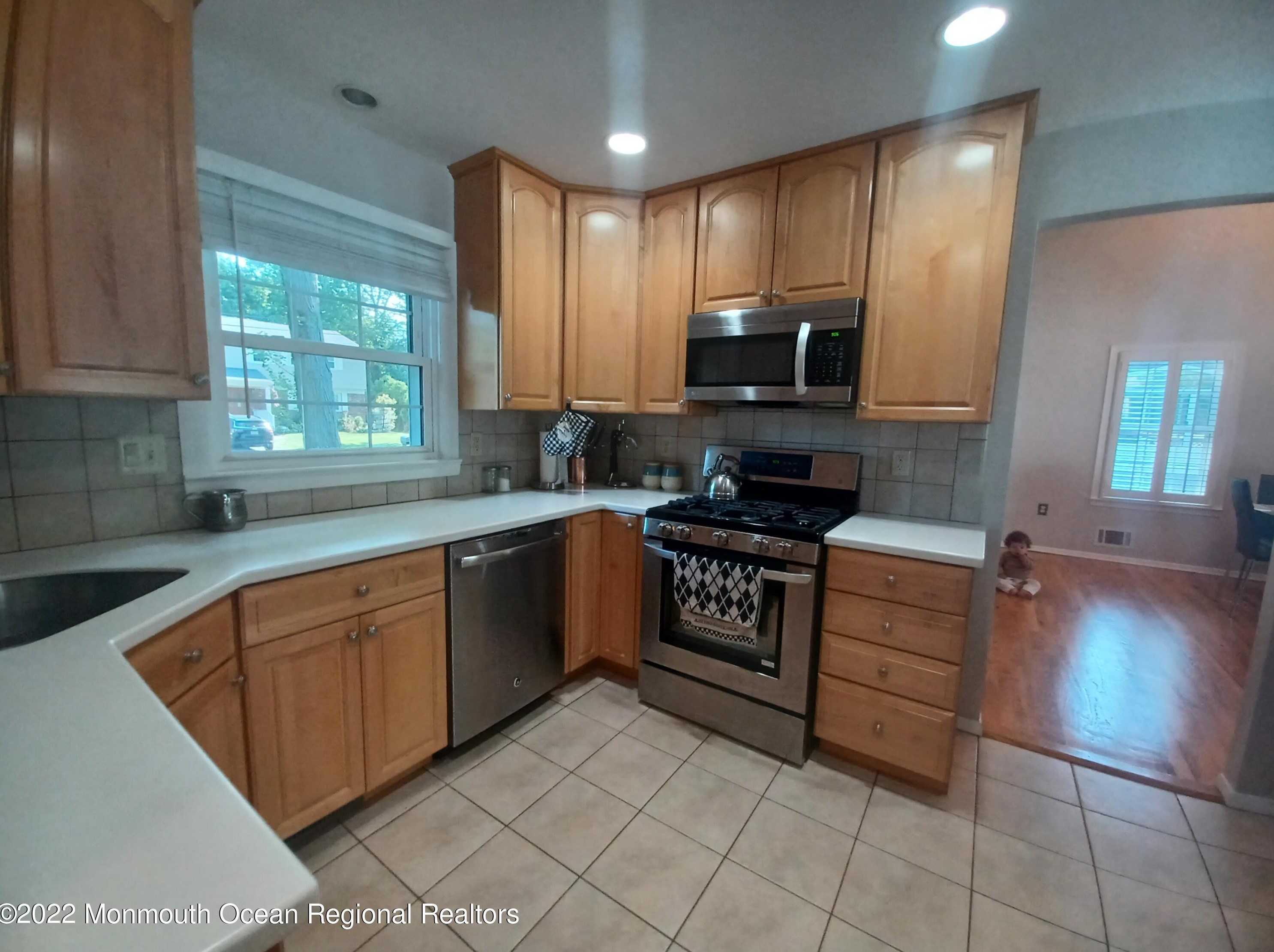 1002 Beverly Ave, Tinton Falls, NJ 07712