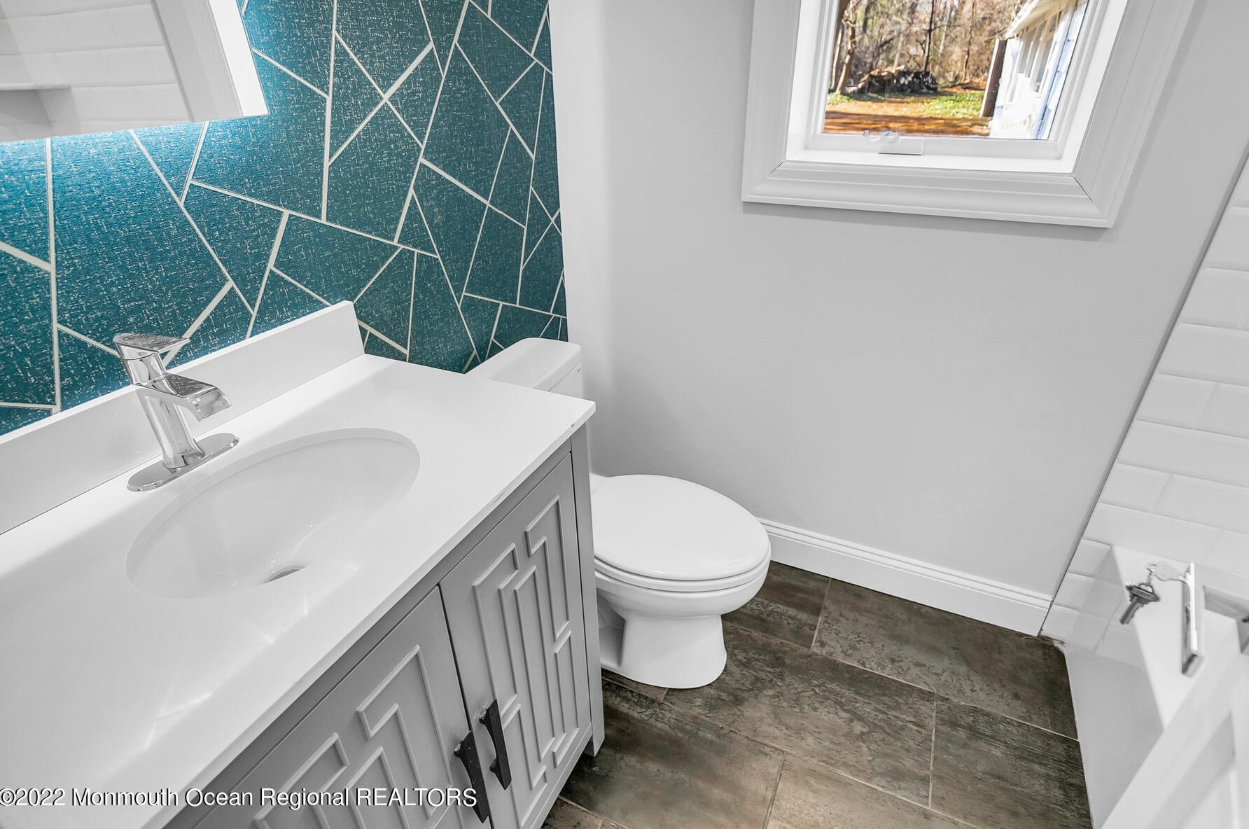 33 New St, Vanderburg NJ  07722-1646 exterior