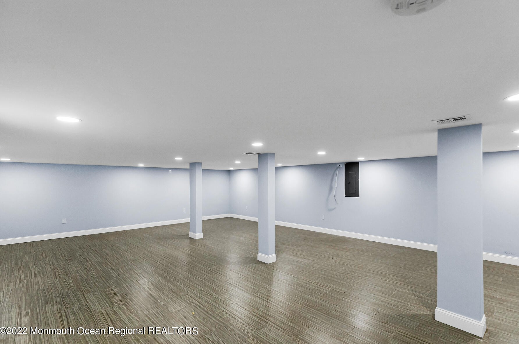 33 New St, Vanderburg NJ  07722-1646 exterior