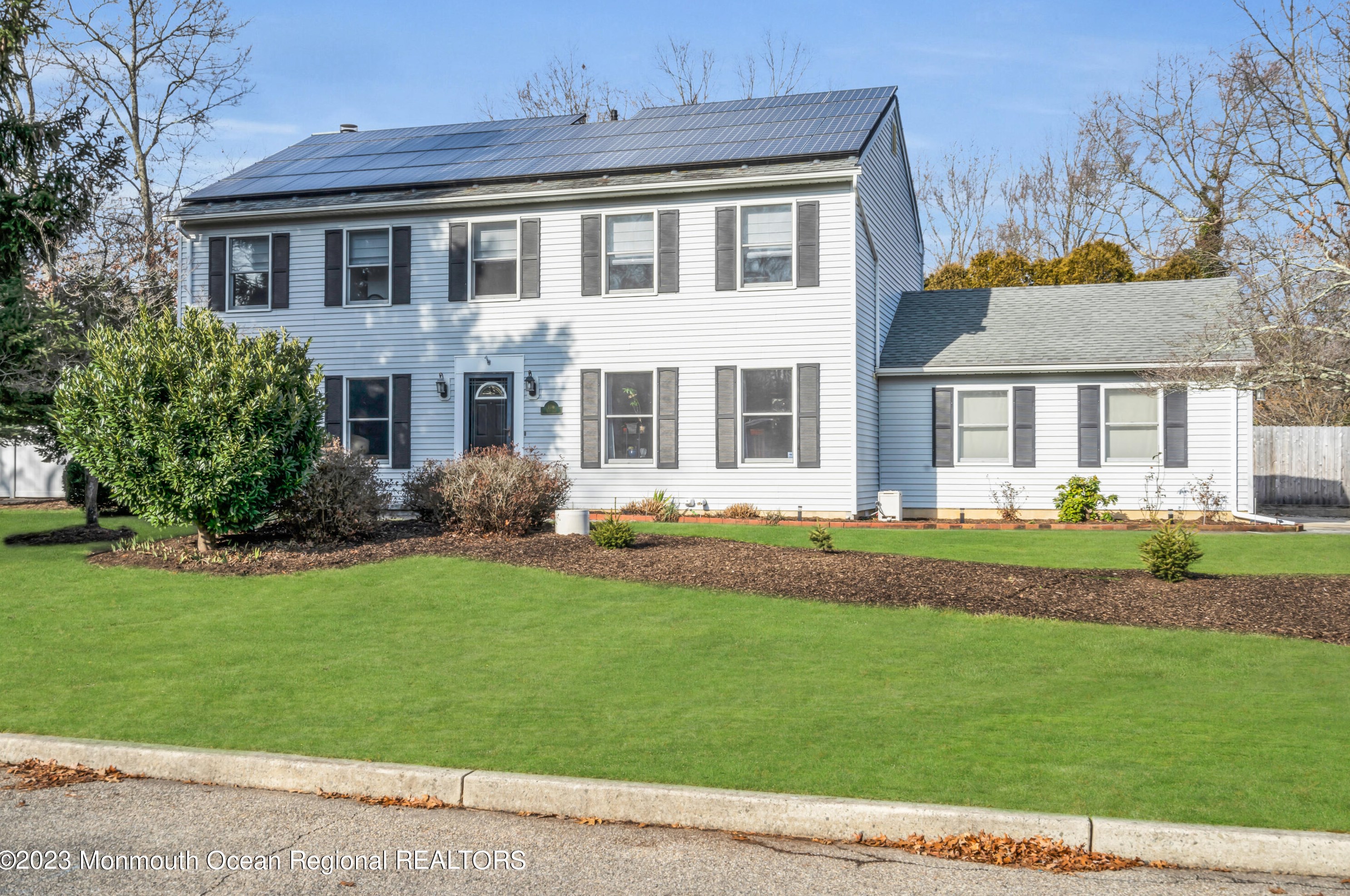 106 Foxhollow Dr, Lacey Township, NJ 08734