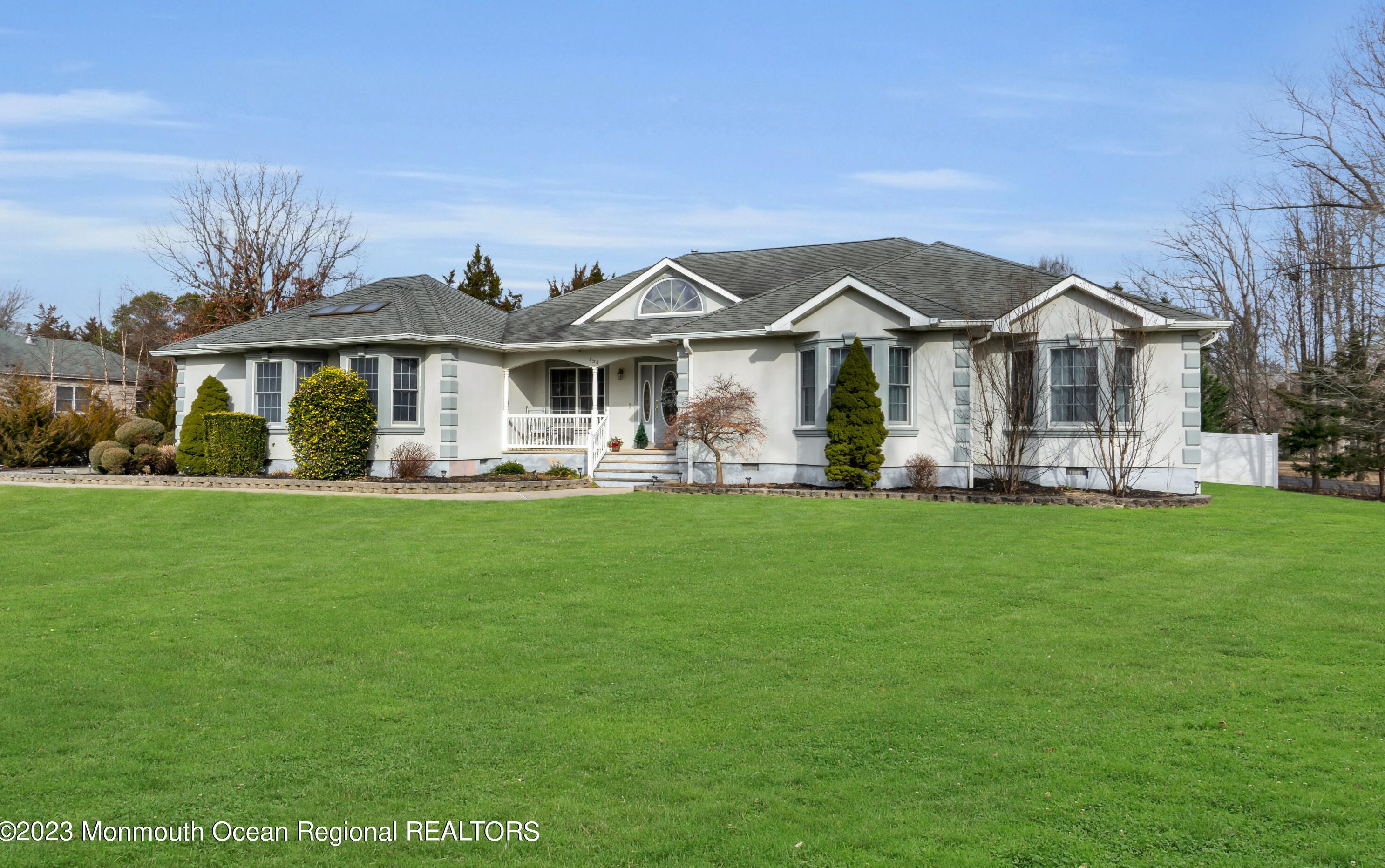 154 Beachview Ave, Cedar Bonnet Island, NJ 08050