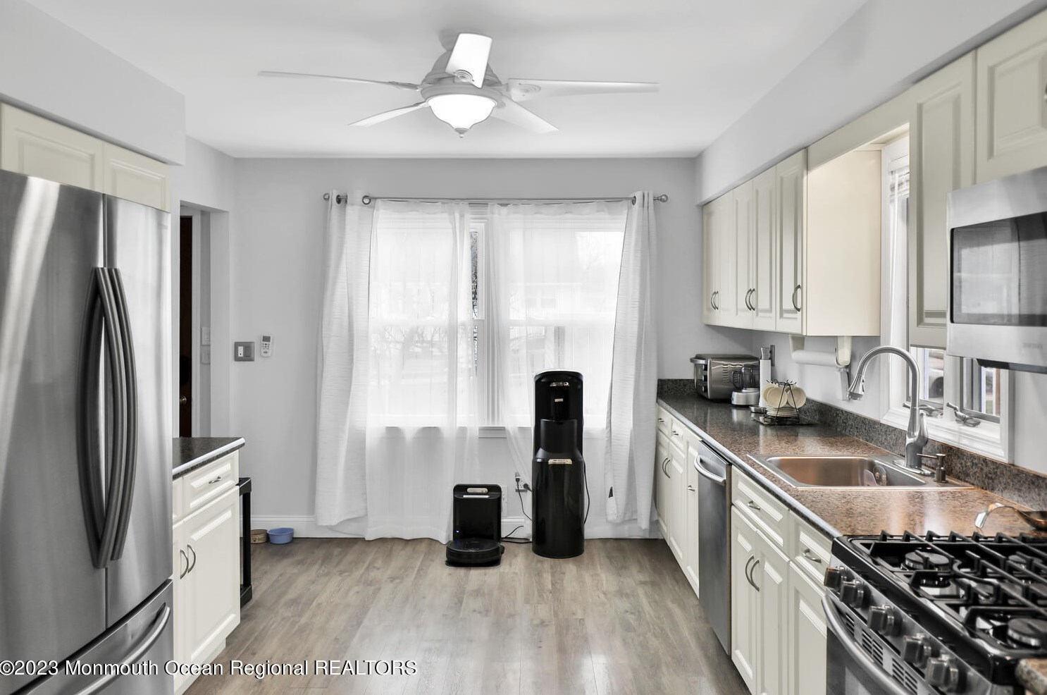 41 Lincoln Ave, Ideal Beach, NJ 07734-1358