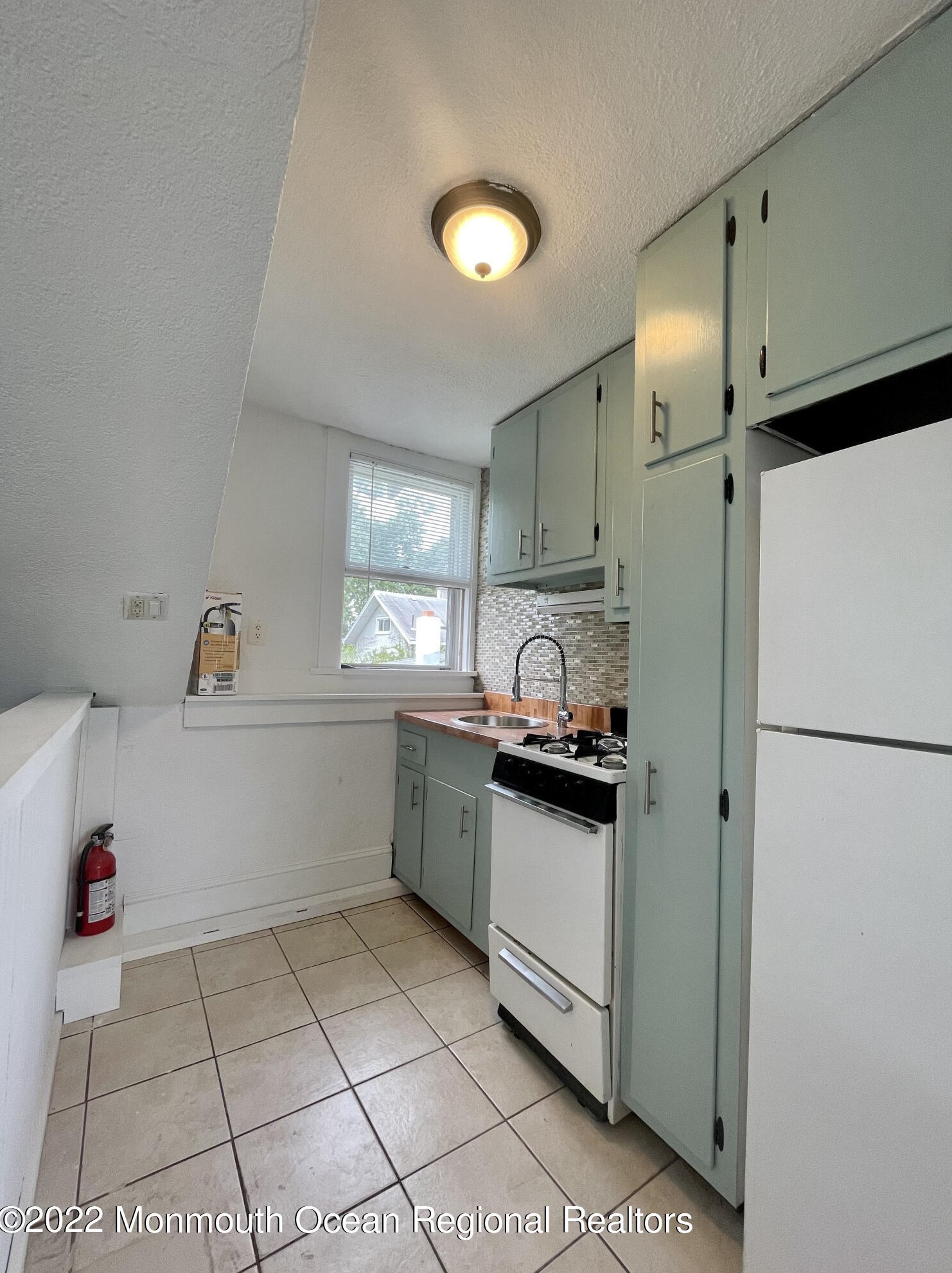 334 Barnegat Blvd, Beachwood NJ  08722-2911 exterior