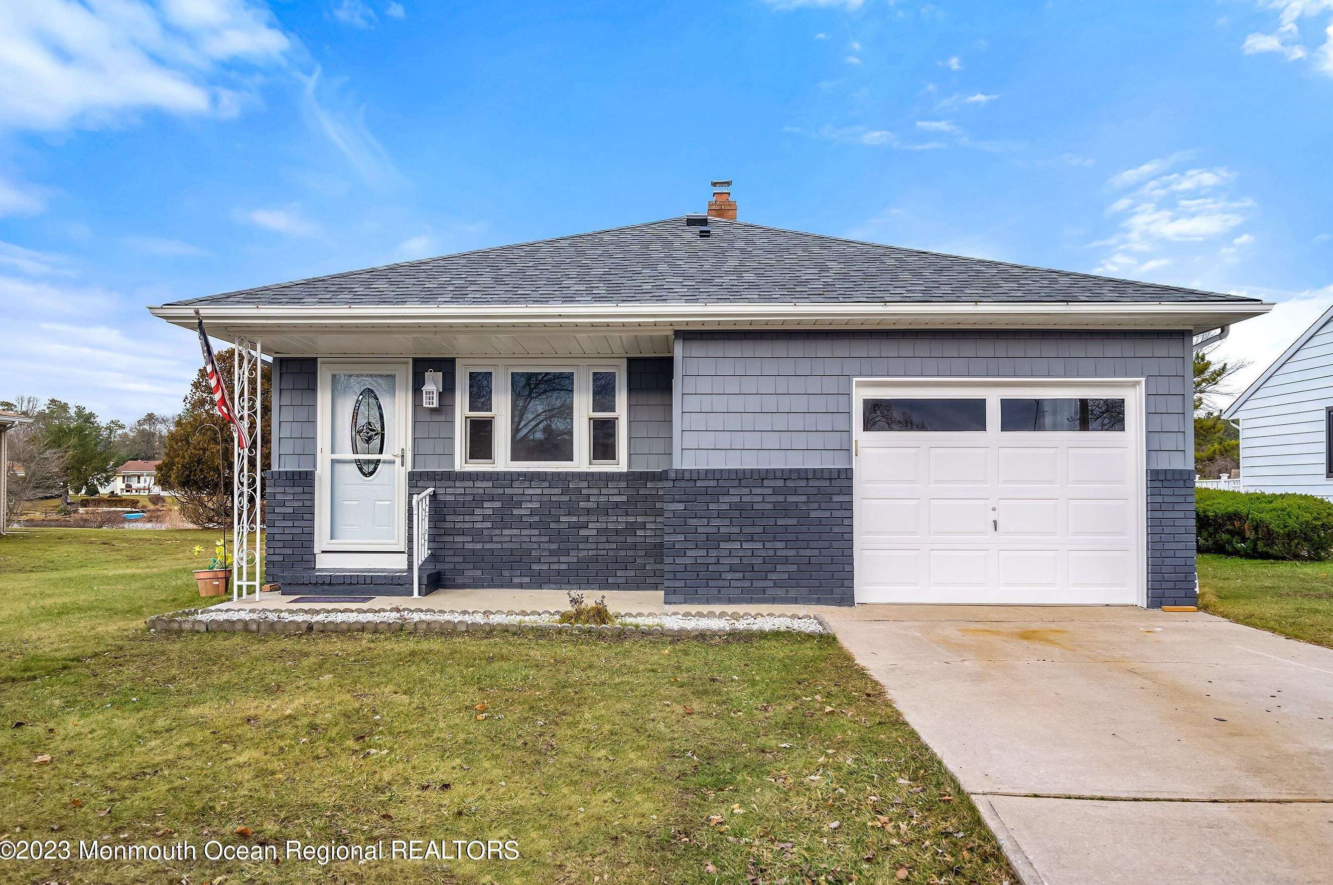 184 Harrington Dr, Toms River, NJ 08757-3924