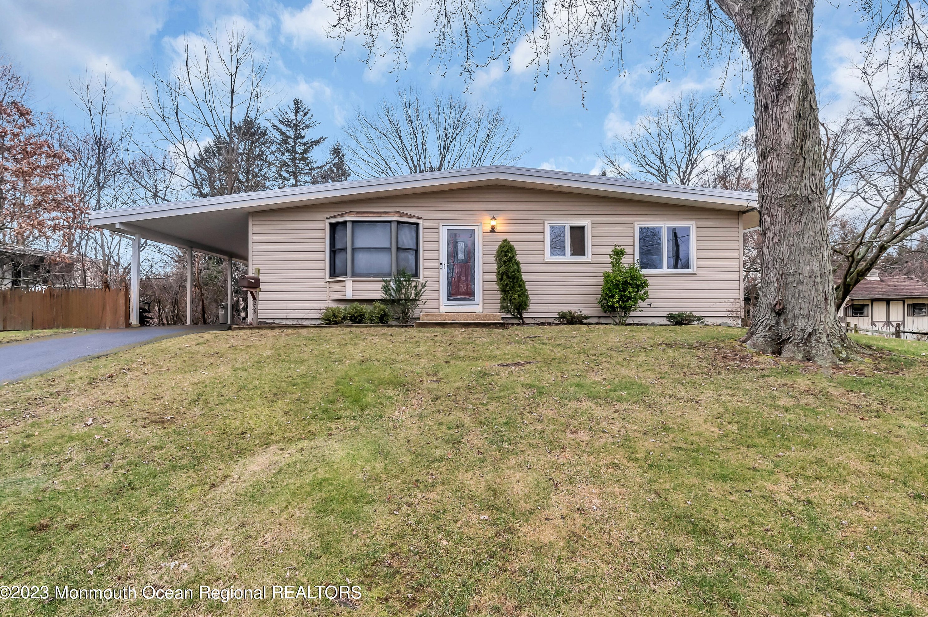 265 Parkview Terrace, Lincroft, NJ 07738