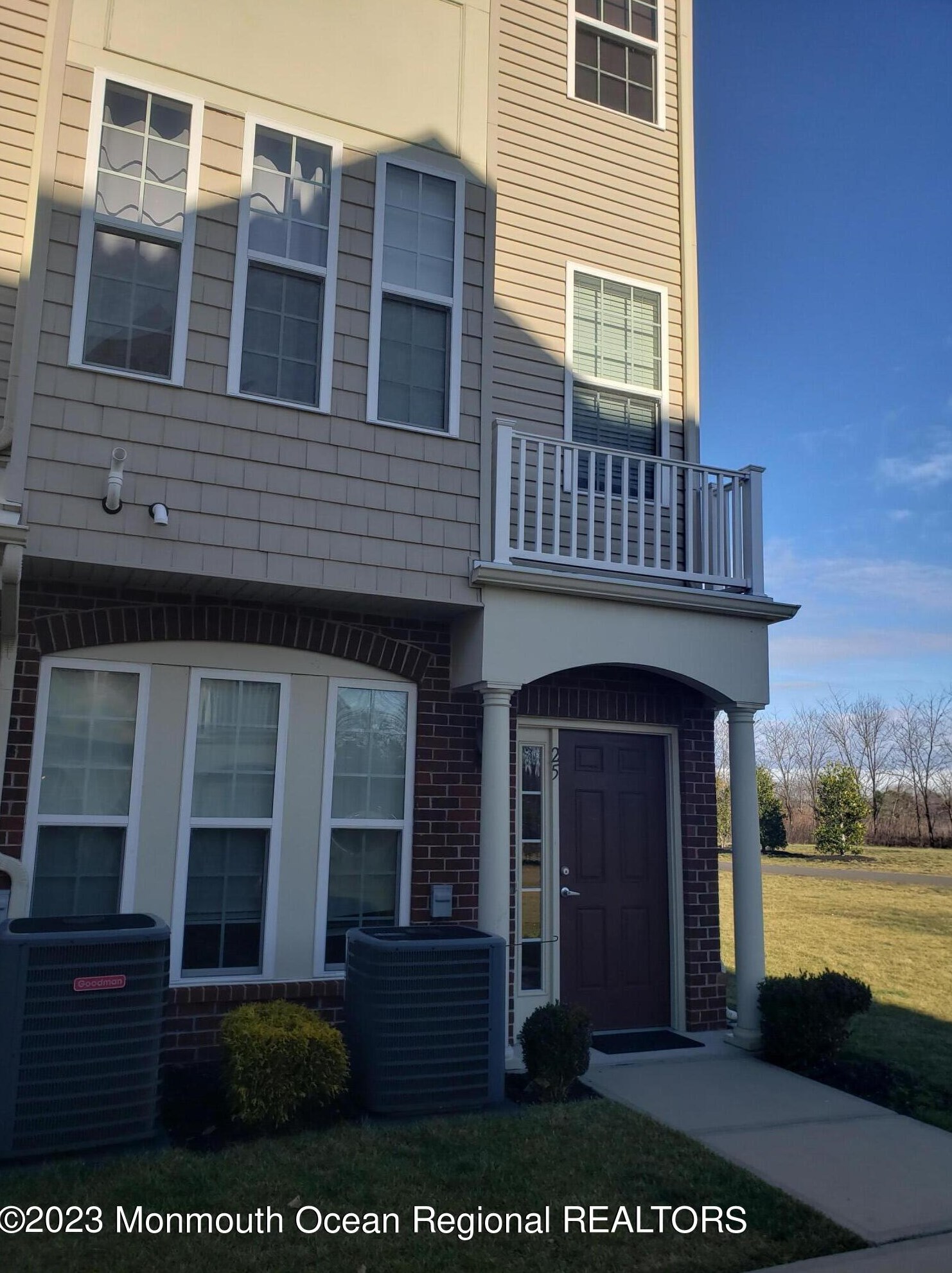 25 Kyle Dr, Tinton Falls, NJ 07712