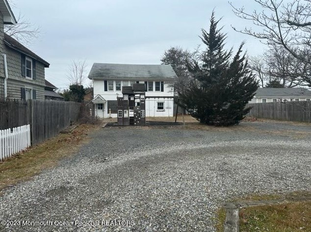 923 Ocean Rd, Point Pleasant Beach, NJ 08742