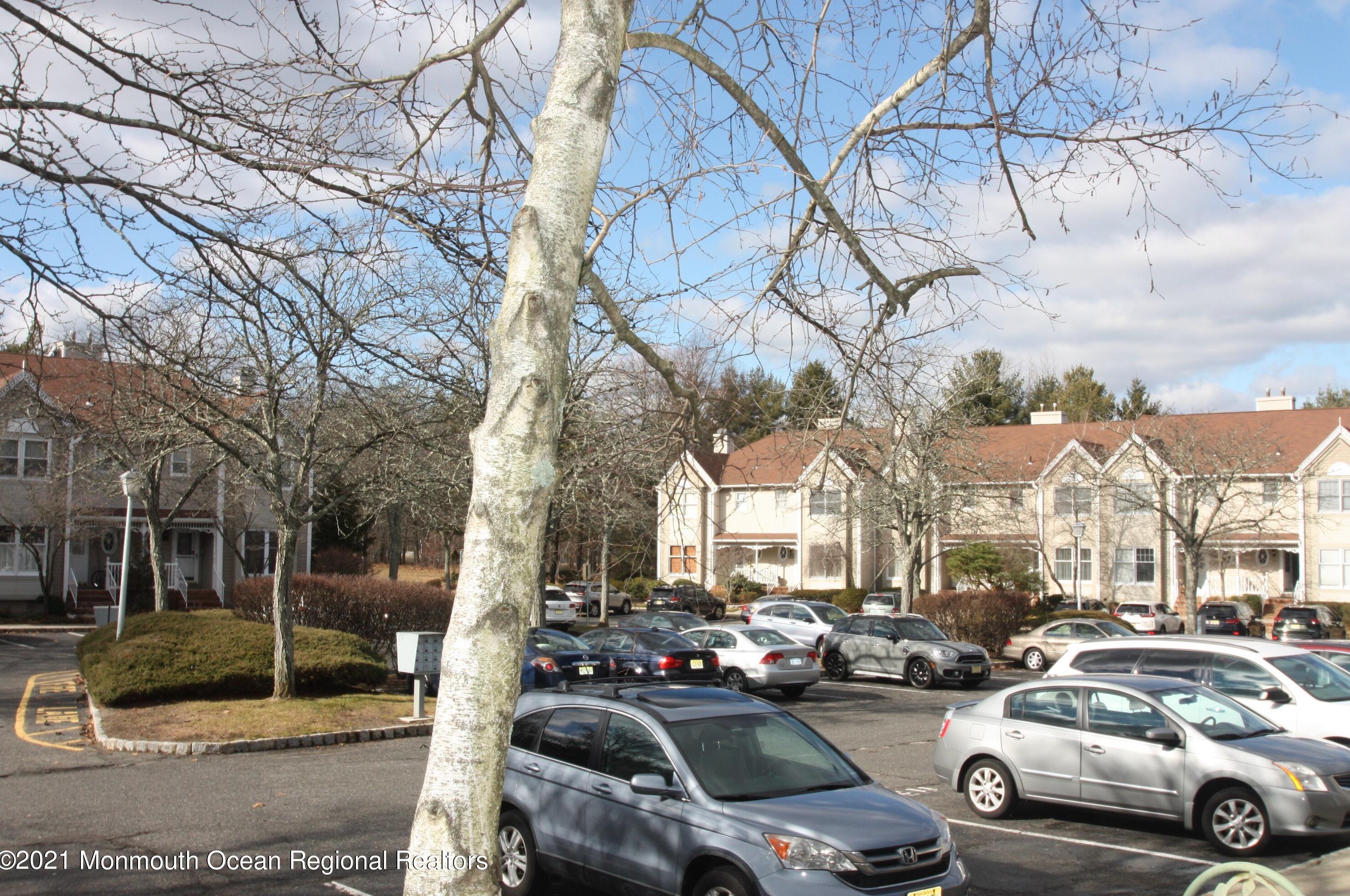 115 Northampton Dr, Holmdel Village, NJ 07733