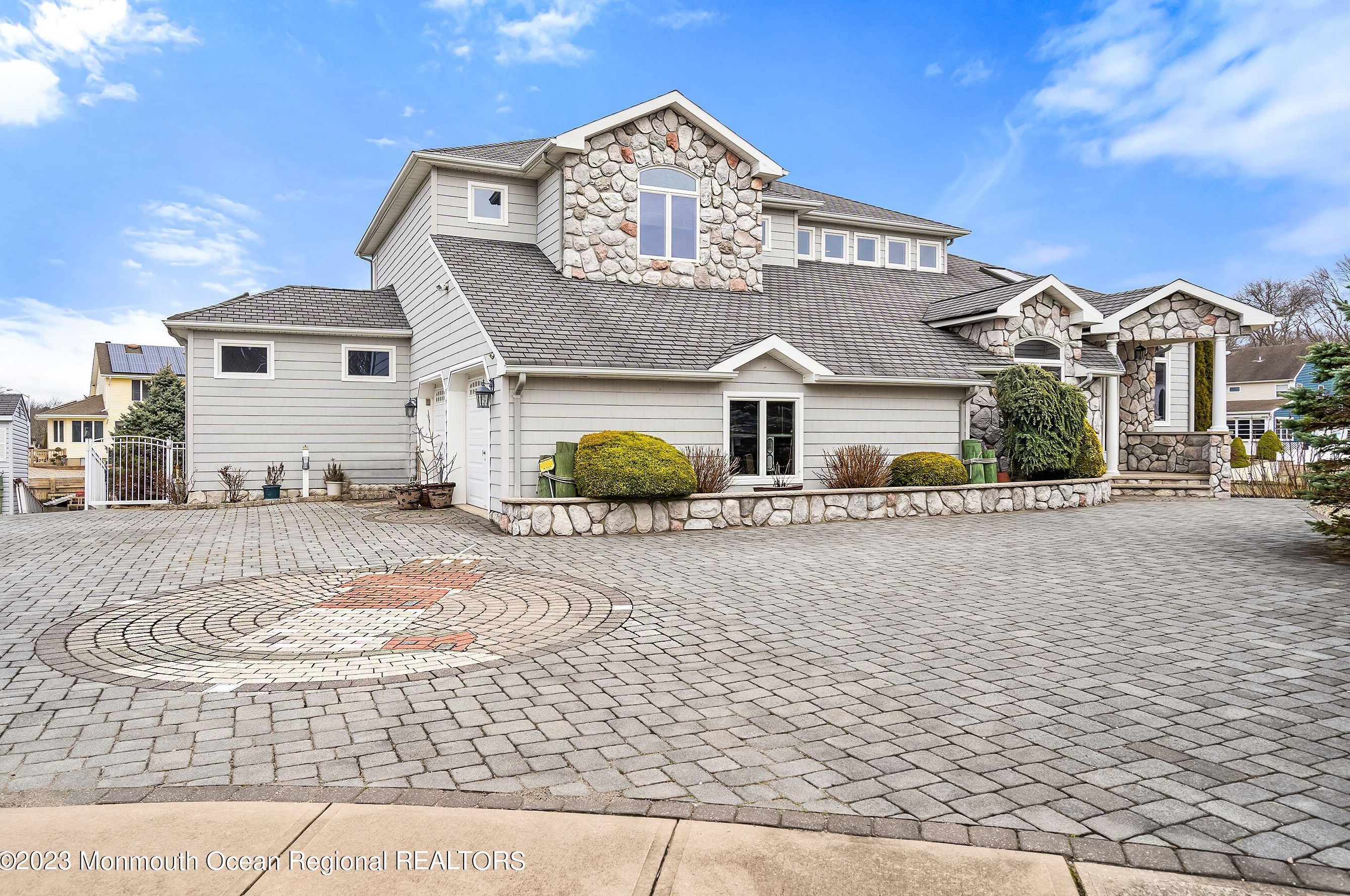 19 Starboard Ct, Berkeley Township, NJ 08721