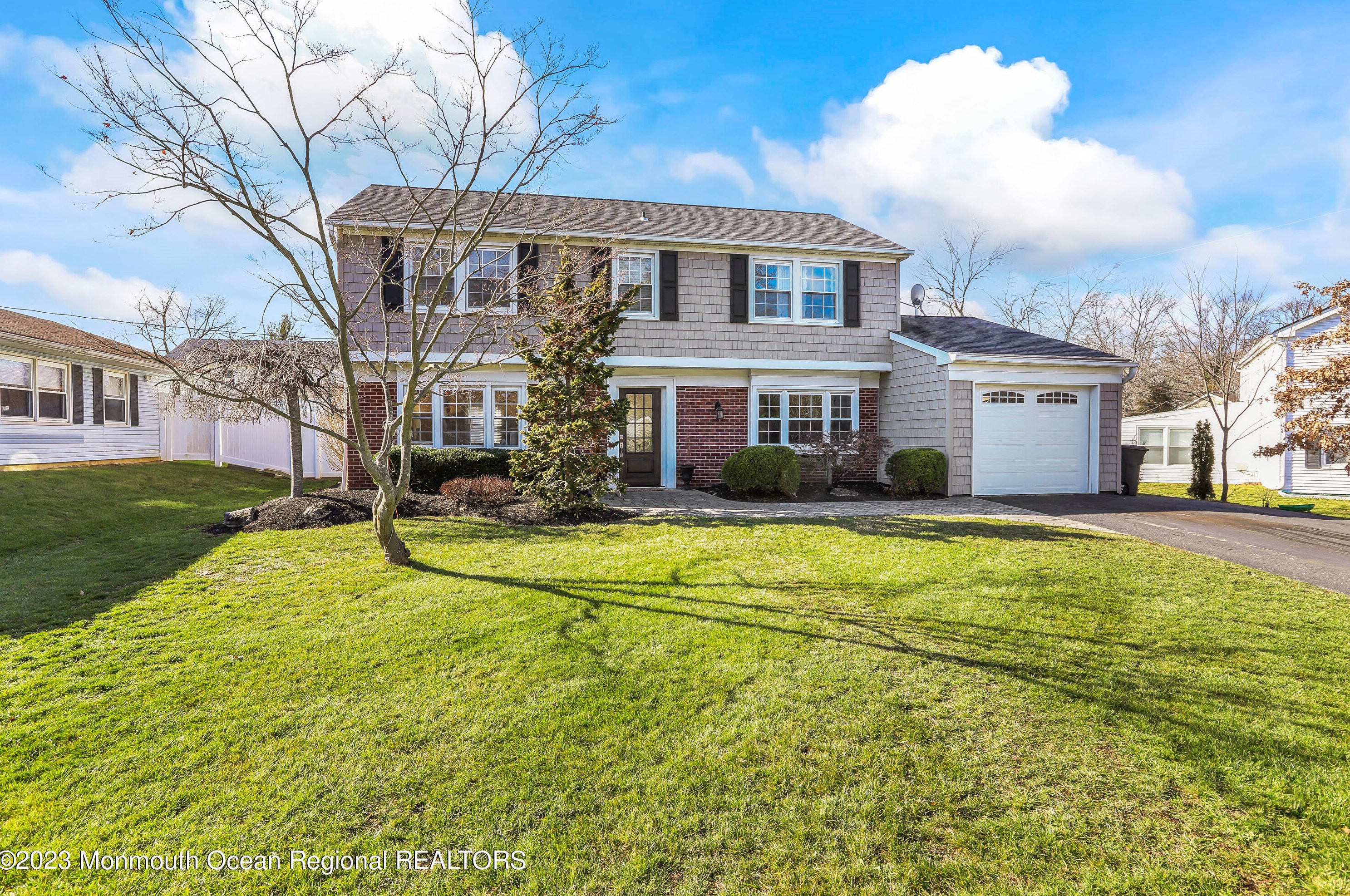 40 Brookview Ln, Matawan, NJ 07747-2337
