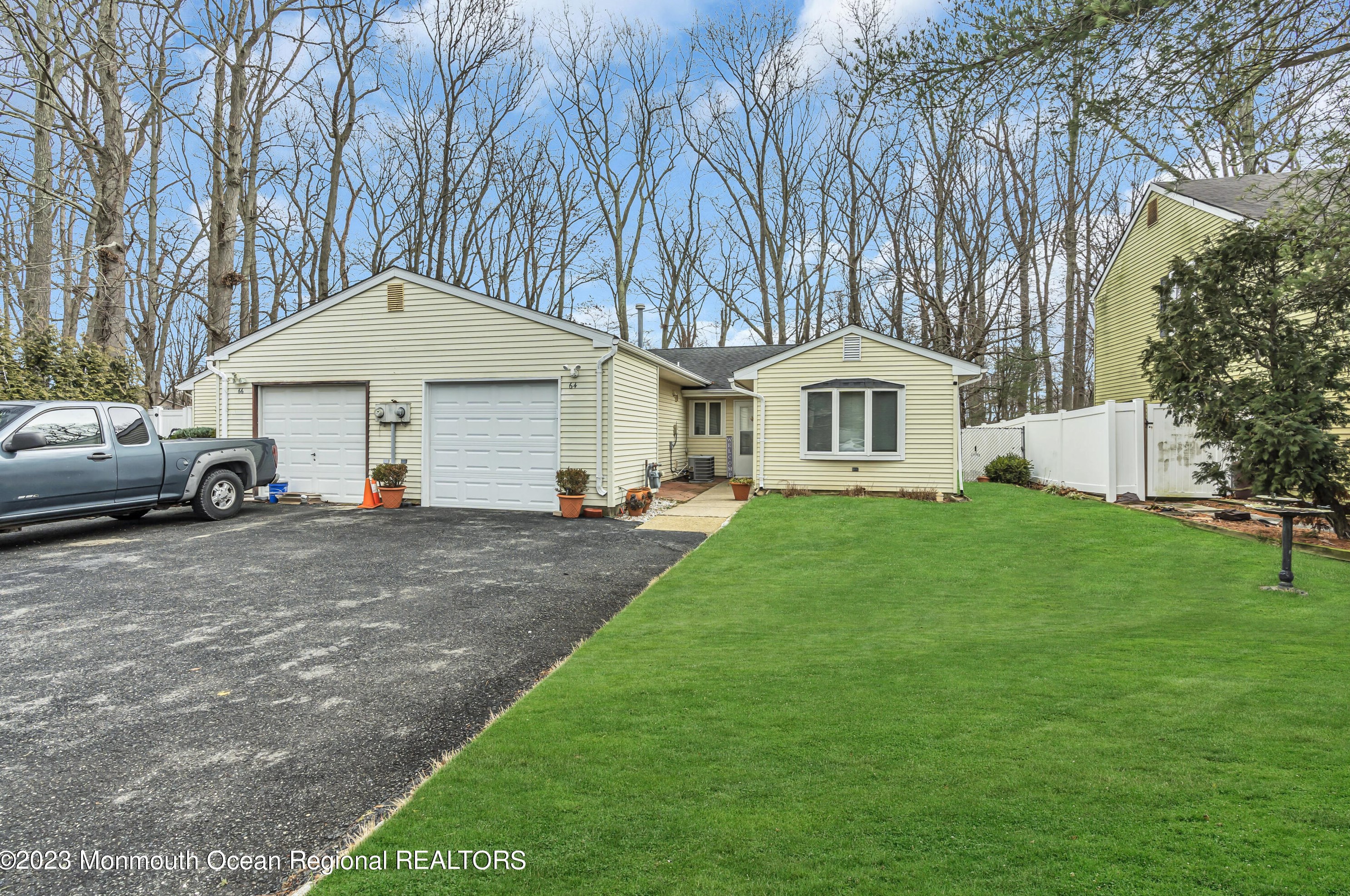 64 Scenic Dr, East Freehold, NJ 07728-3478