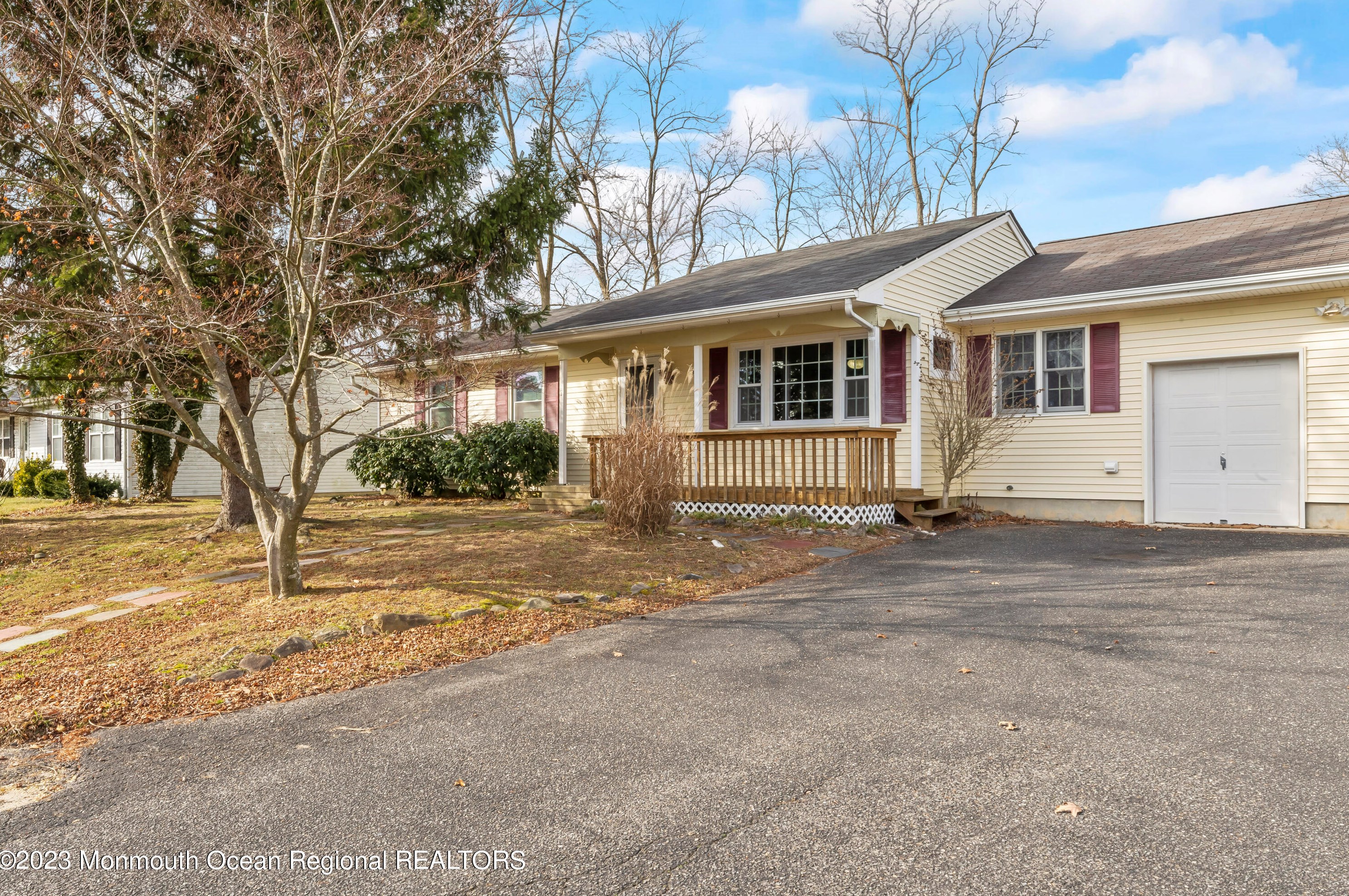 1218 Seaman Ave, Beachwood, NJ 08722-3304