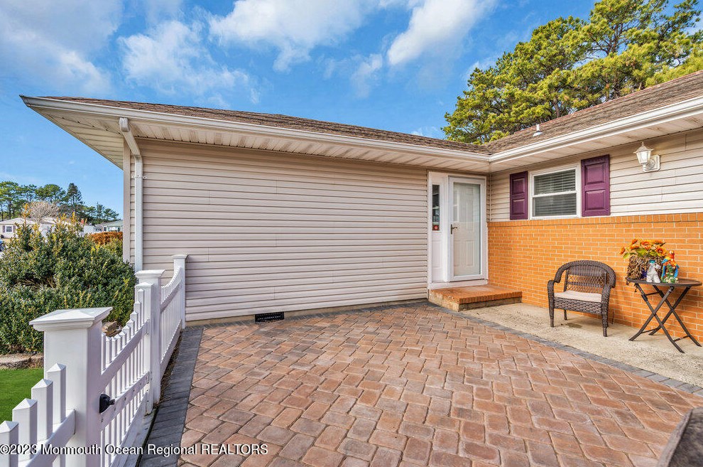 243 Orlando Blvd, Toms River NJ  08757-6233 exterior