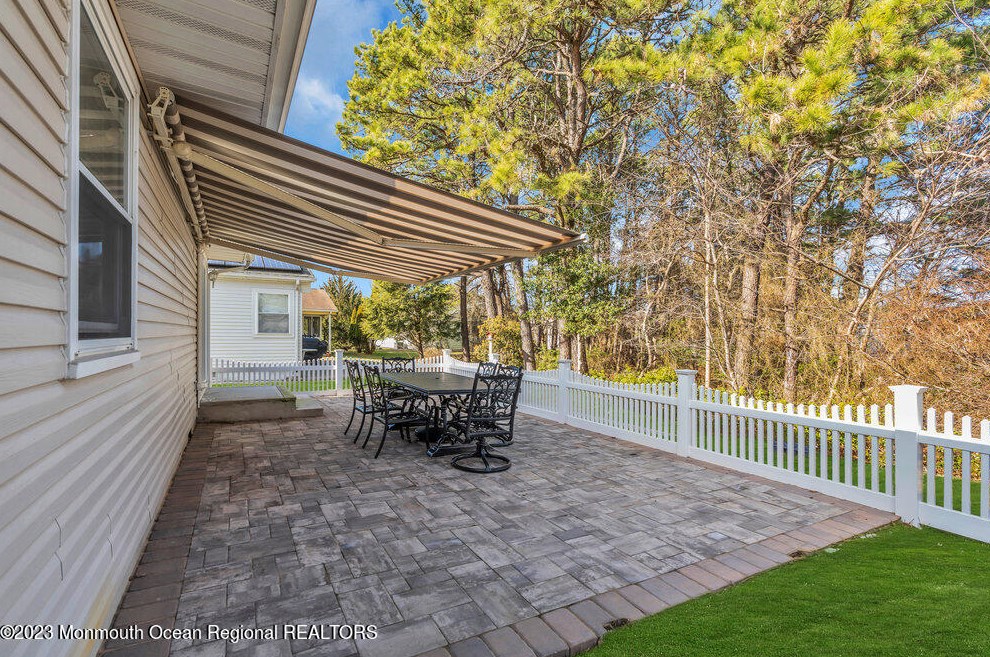 243 Orlando Blvd, Toms River NJ  08757-6233 exterior