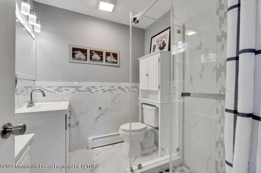 243 Orlando Blvd, Toms River NJ  08757-6233 exterior