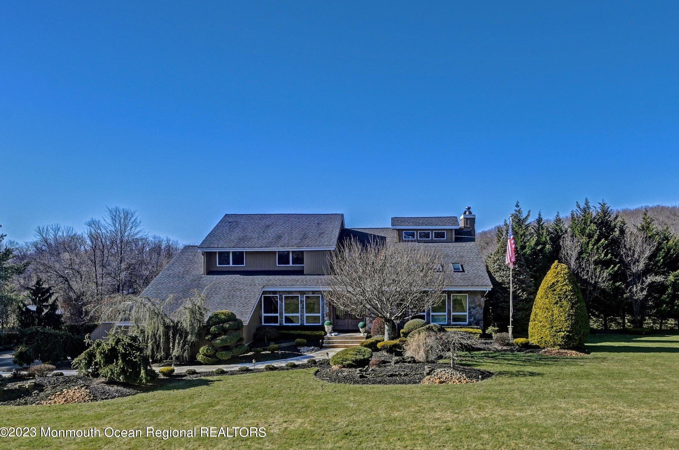 21 Highland Ridge Rd, Millstone Township, NJ 07726-8637