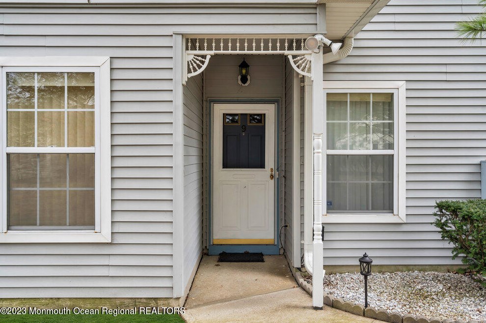 9 Riva Blvd #405, Bricktown, NJ 08723