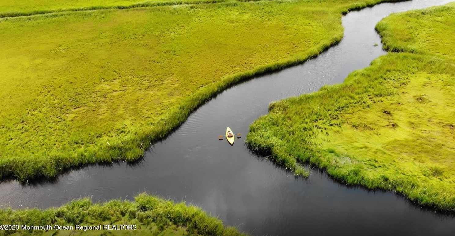 30 Portland Dr, Tuckerton NJ  08087-1213 exterior