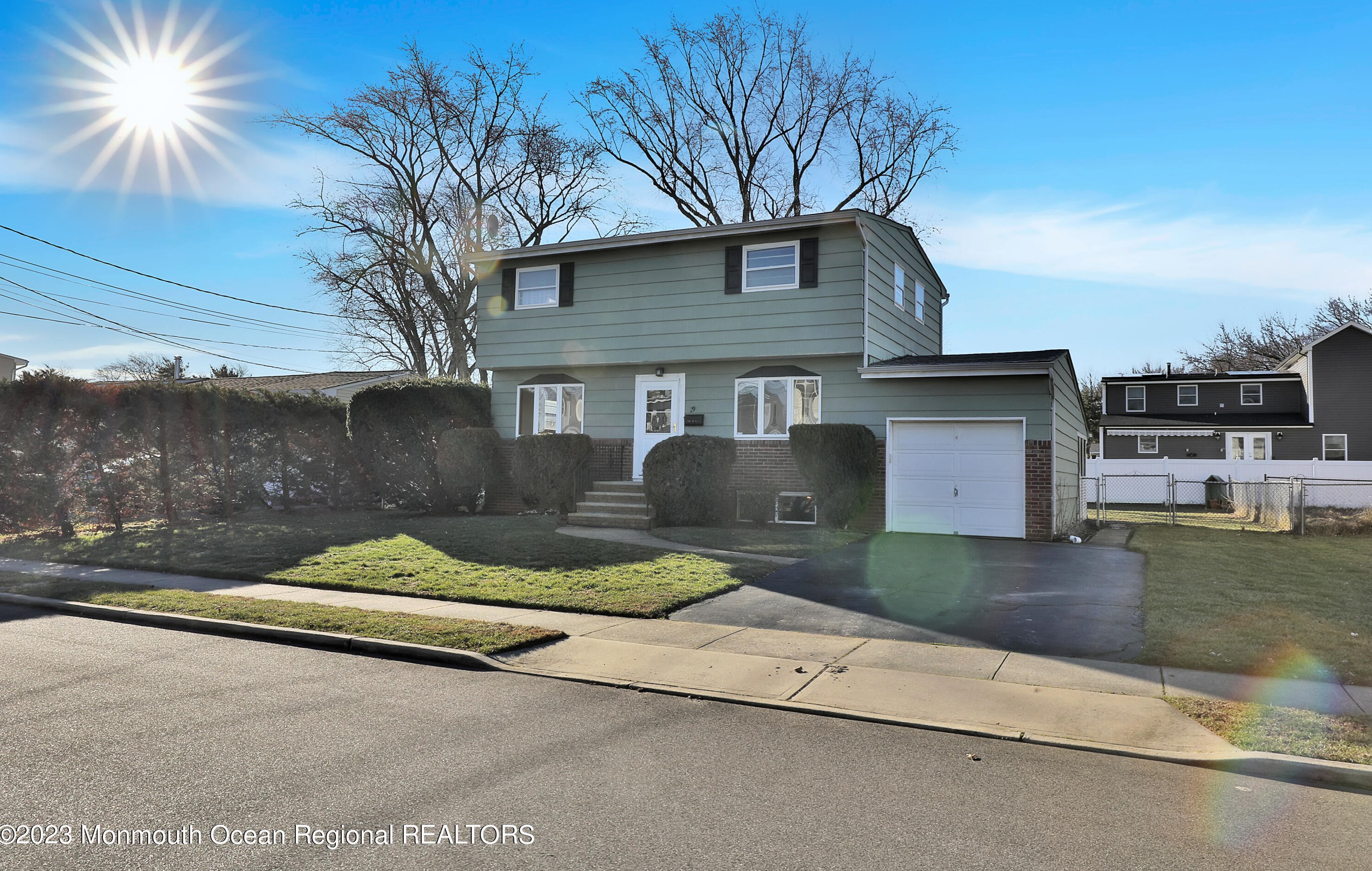 29 Bucknell Dr, Hazlet, NJ 07730