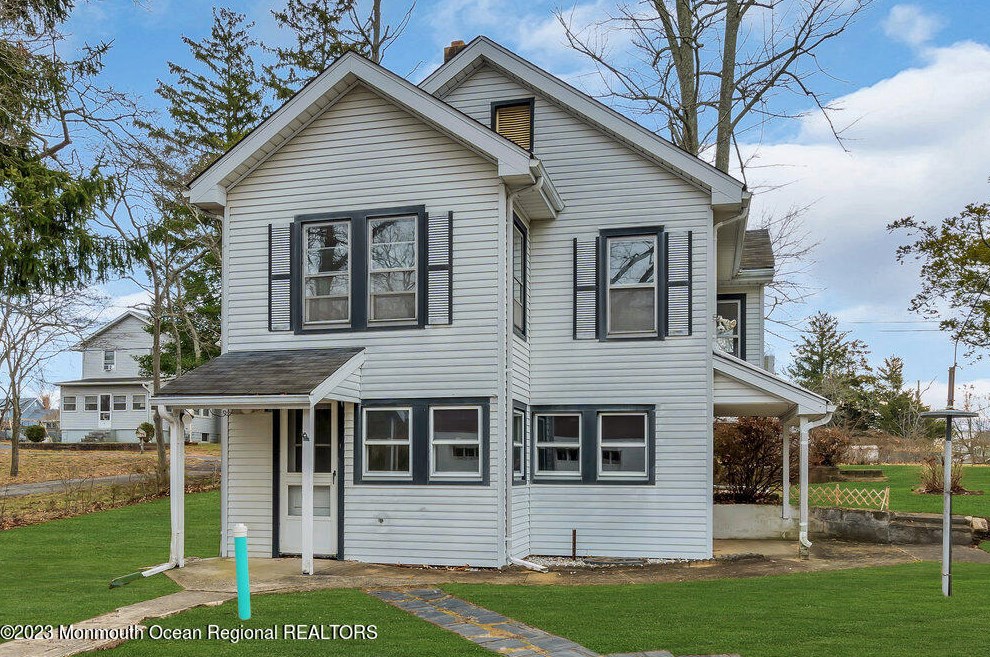 177 Maple Ave, Island Heights, NJ 08732
