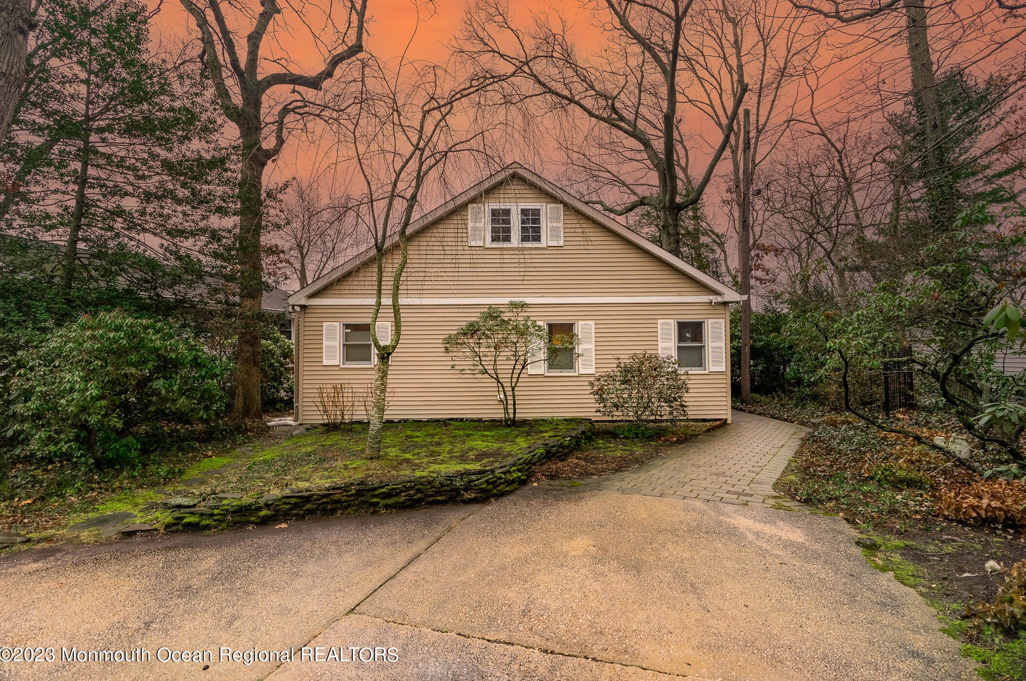 714 Riverside Dr, Wall Township, NJ 07753-5641