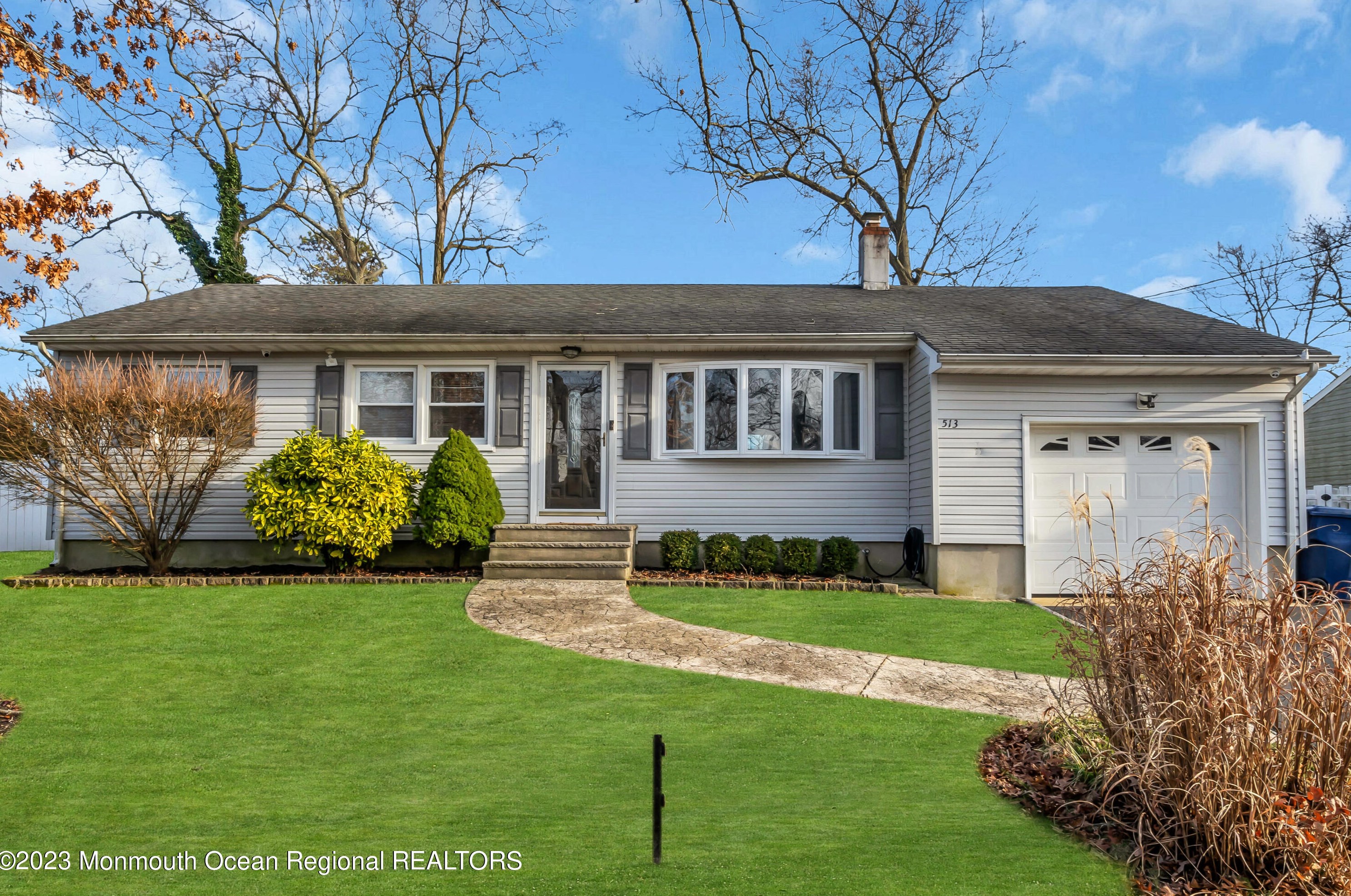513 Beach Ave, Beachwood NJ  08722-2609 exterior