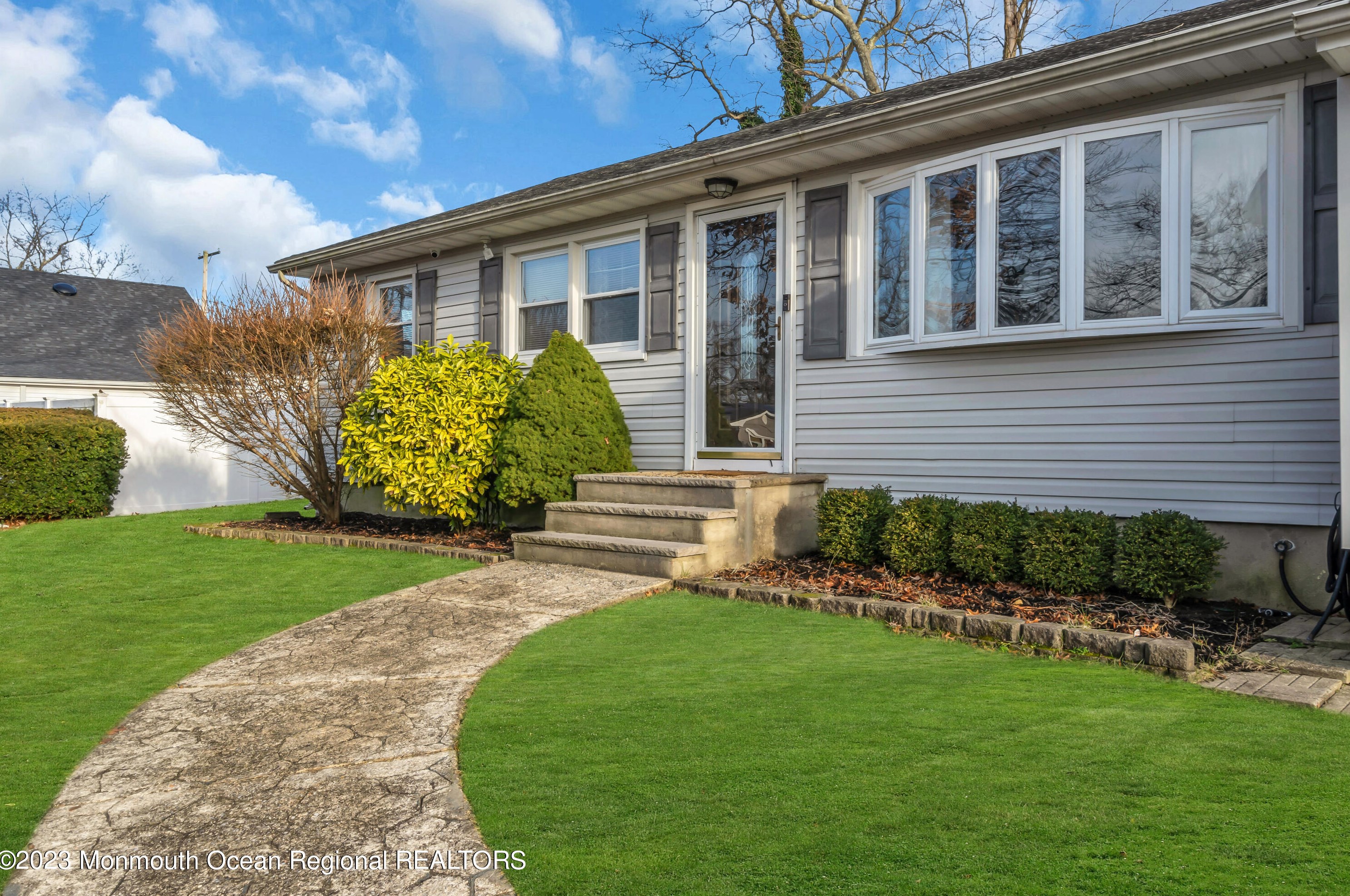 513 Beach Ave, Beachwood NJ  08722-2609 exterior
