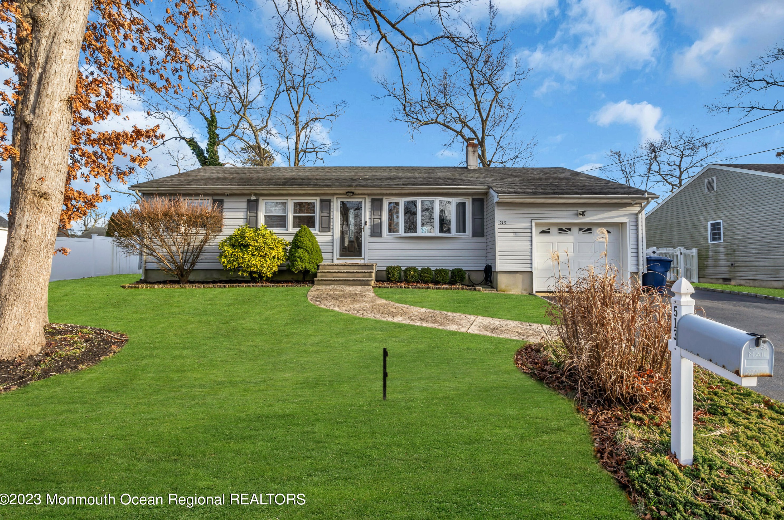 513 Beach Ave, Beachwood NJ  08722-2609 exterior