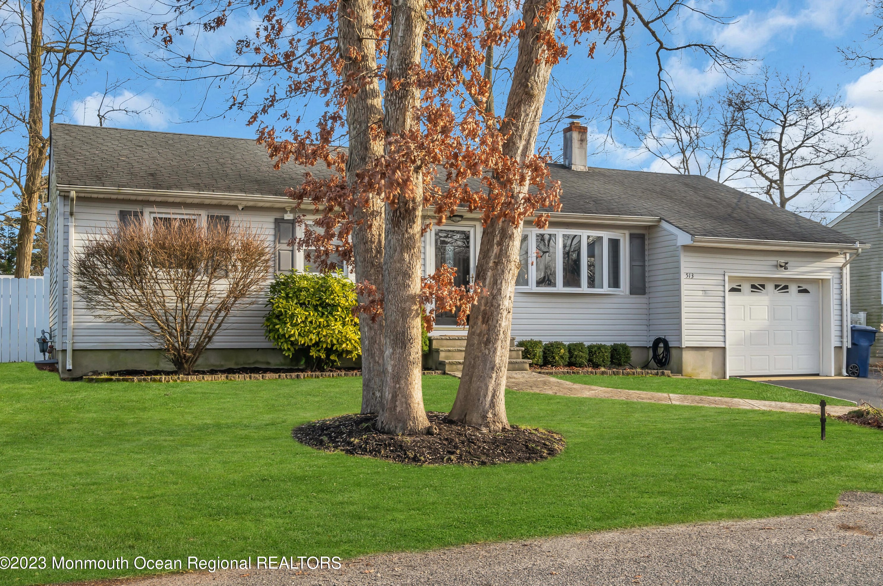 513 Beach Ave, Beachwood NJ  08722-2609 exterior