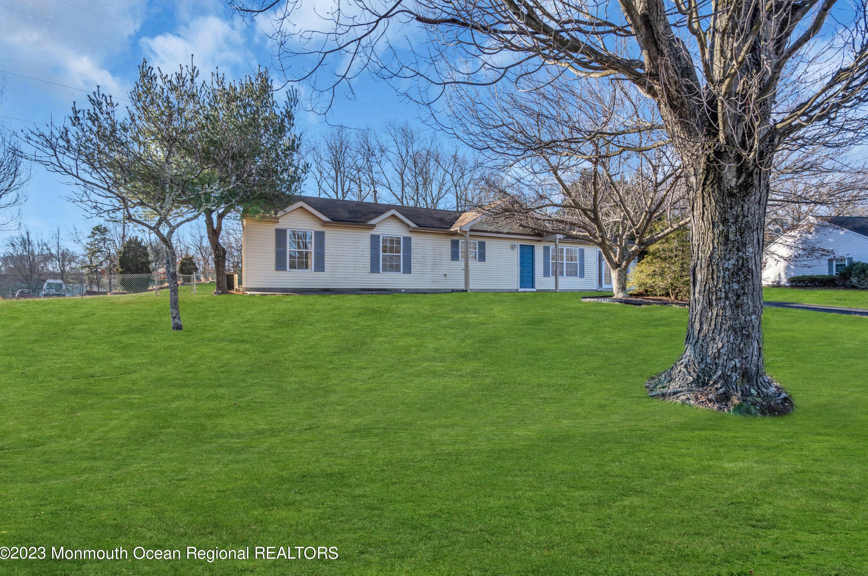 3 Stone Cress Ct, Jackson Twp, NJ 08527