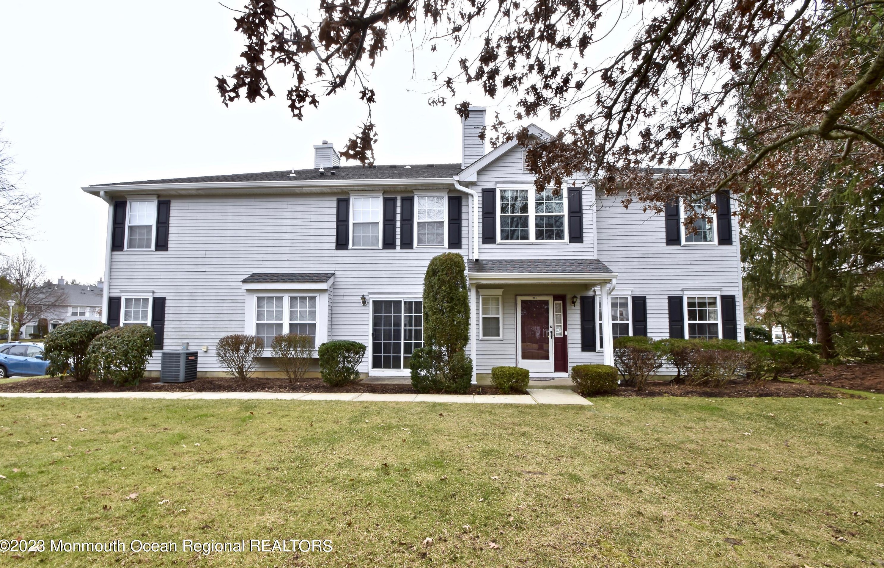 751 Banyan Ct, Morganville, NJ 07751