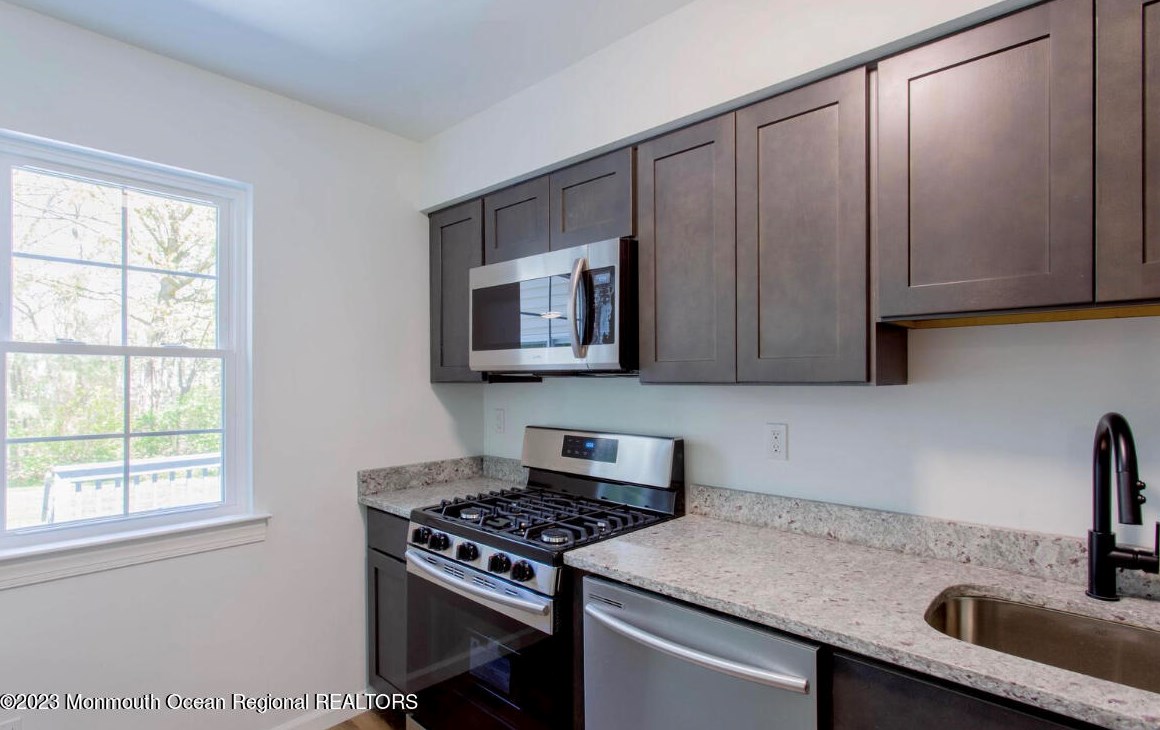 6 Karen Dr, Wall Township, NJ 07753
