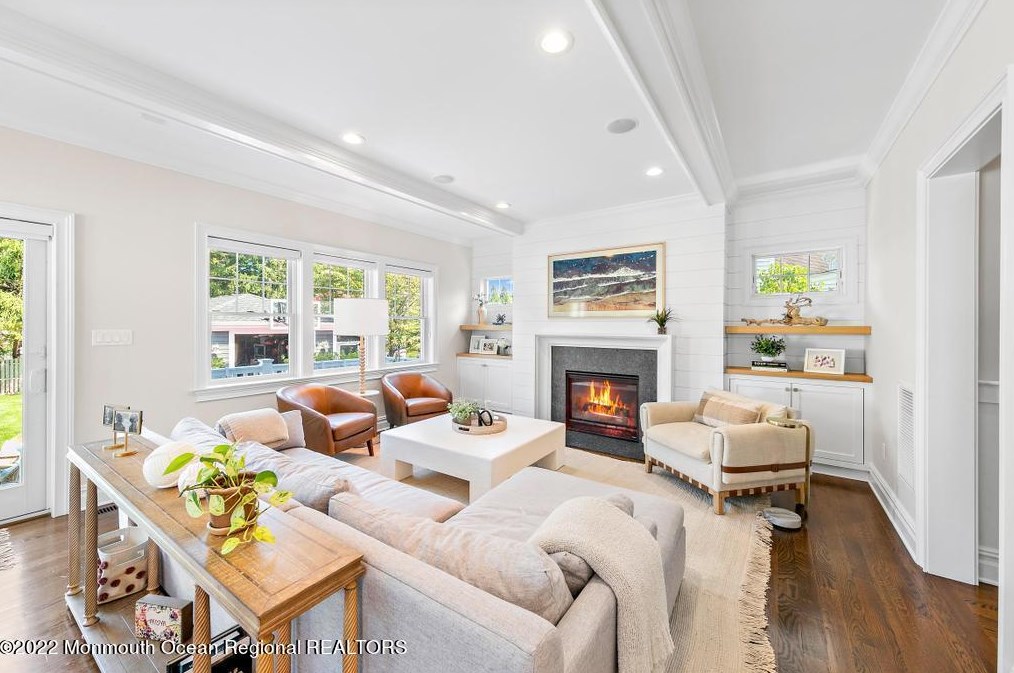 33 Park Ave, Locust NJ  07760-1523 exterior