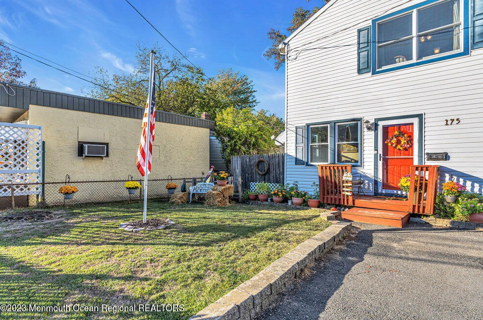 175 Port Monmouth Rd, Ideal Beach NJ  07734-1951 exterior