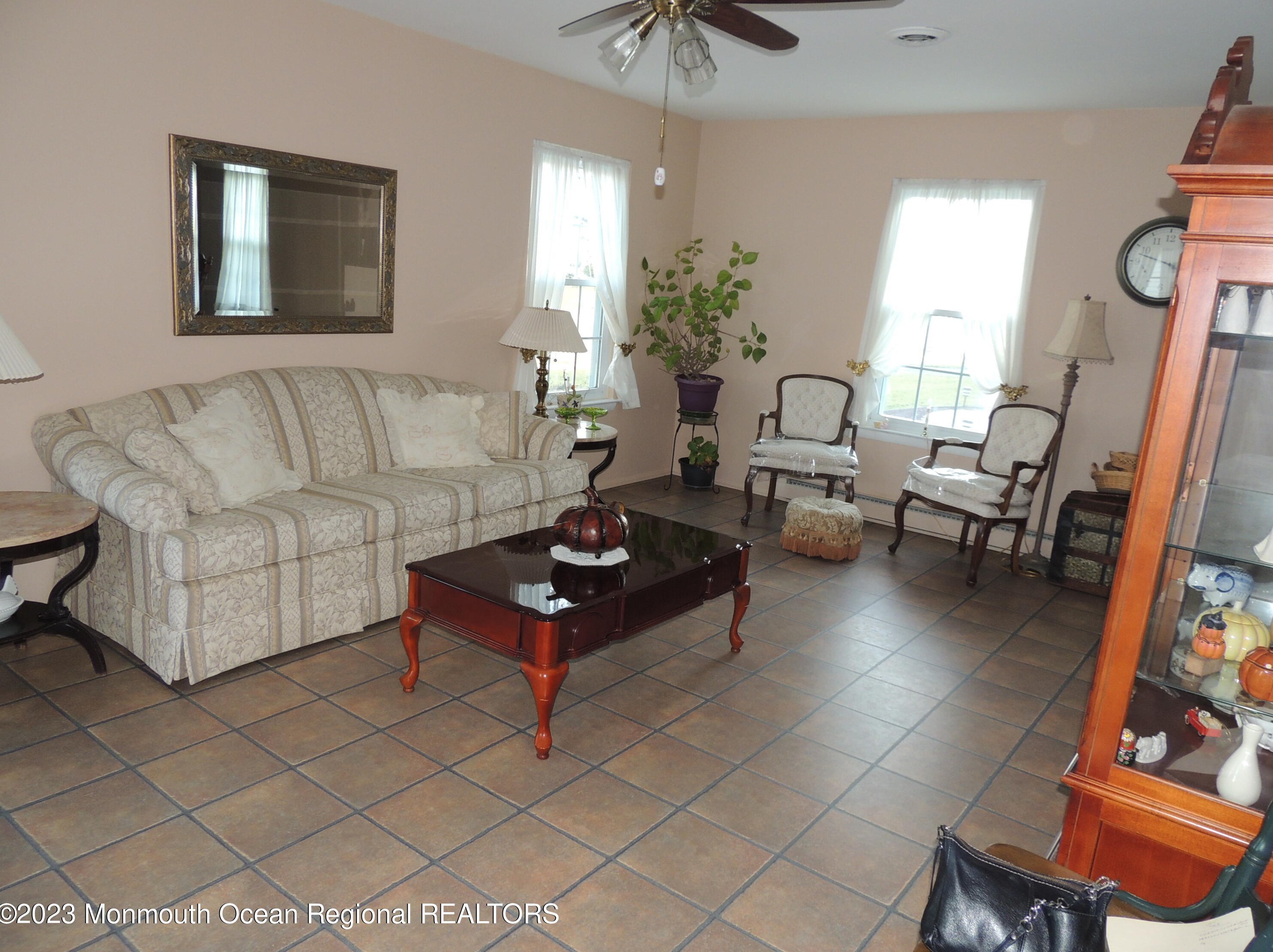 5 Surrey St, Lakehurst, NJ 08759