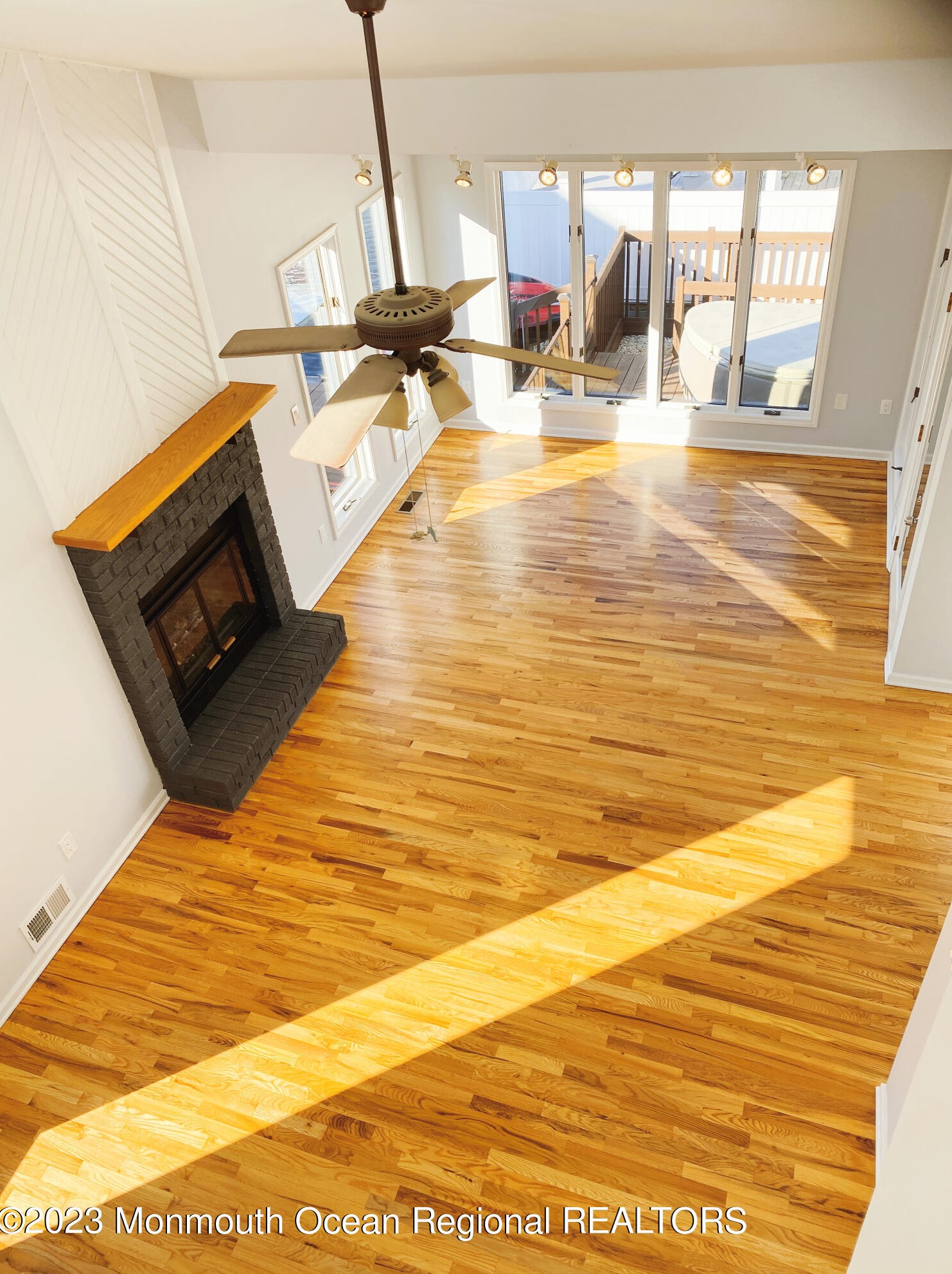 203 4th Ave, Wall Township NJ  07762-1065 exterior