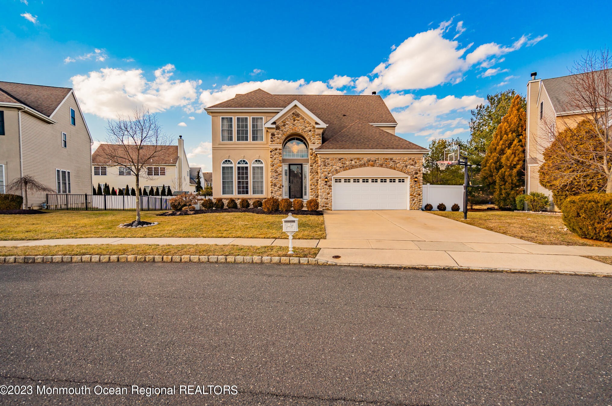 55 Arrowwood Ct, Wall Township, NJ 07731-5032