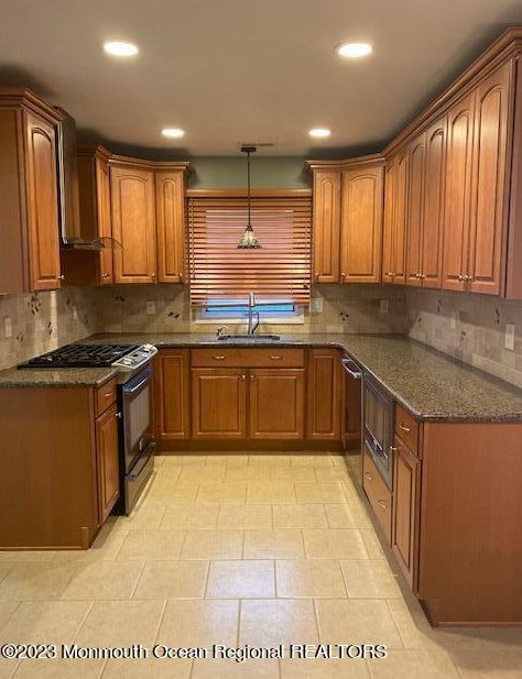 1505 Alpen Ln, Toms River, NJ 08755-0835