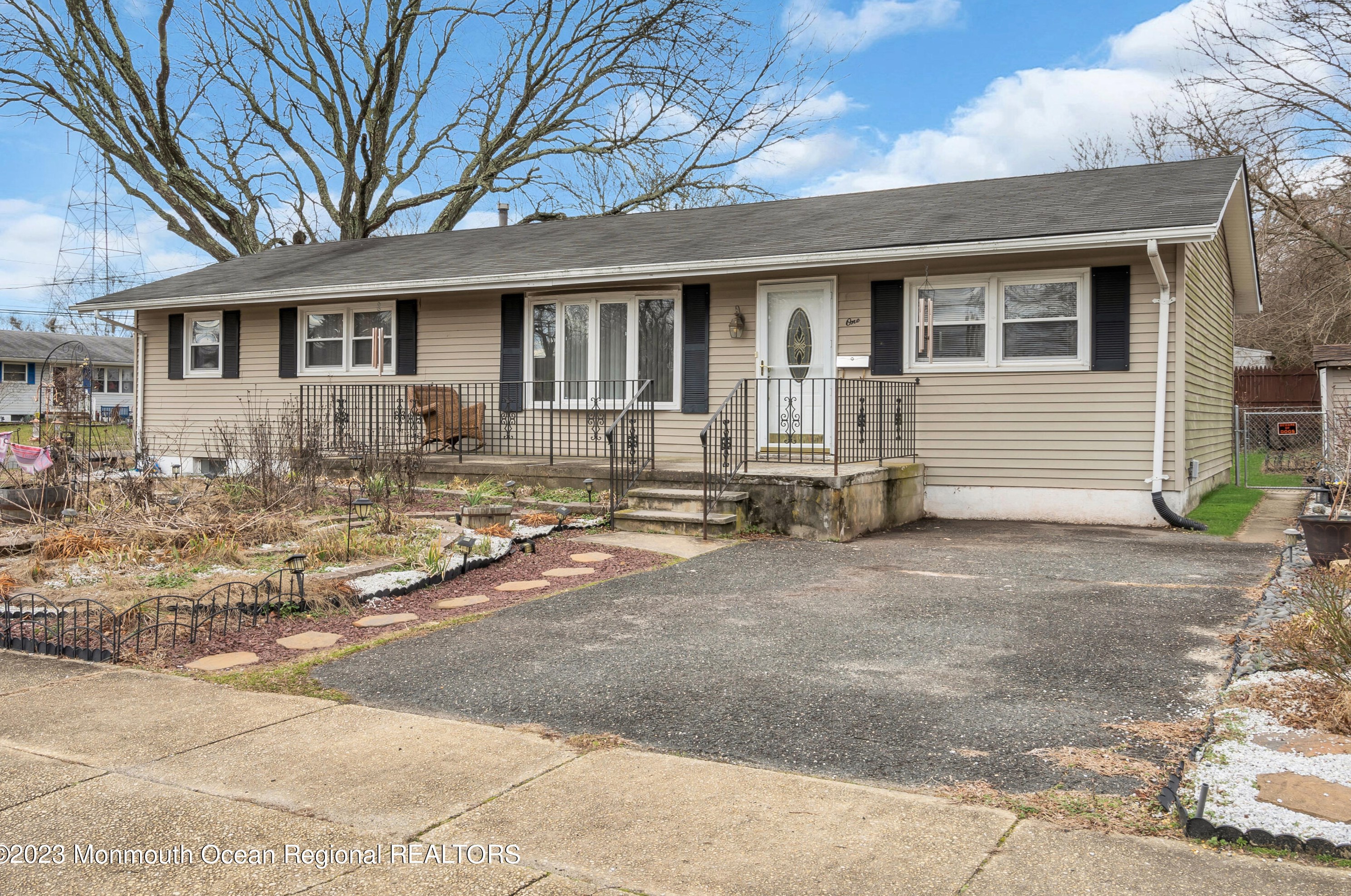1 Drew Ct, Jackson Twp, NJ 08527