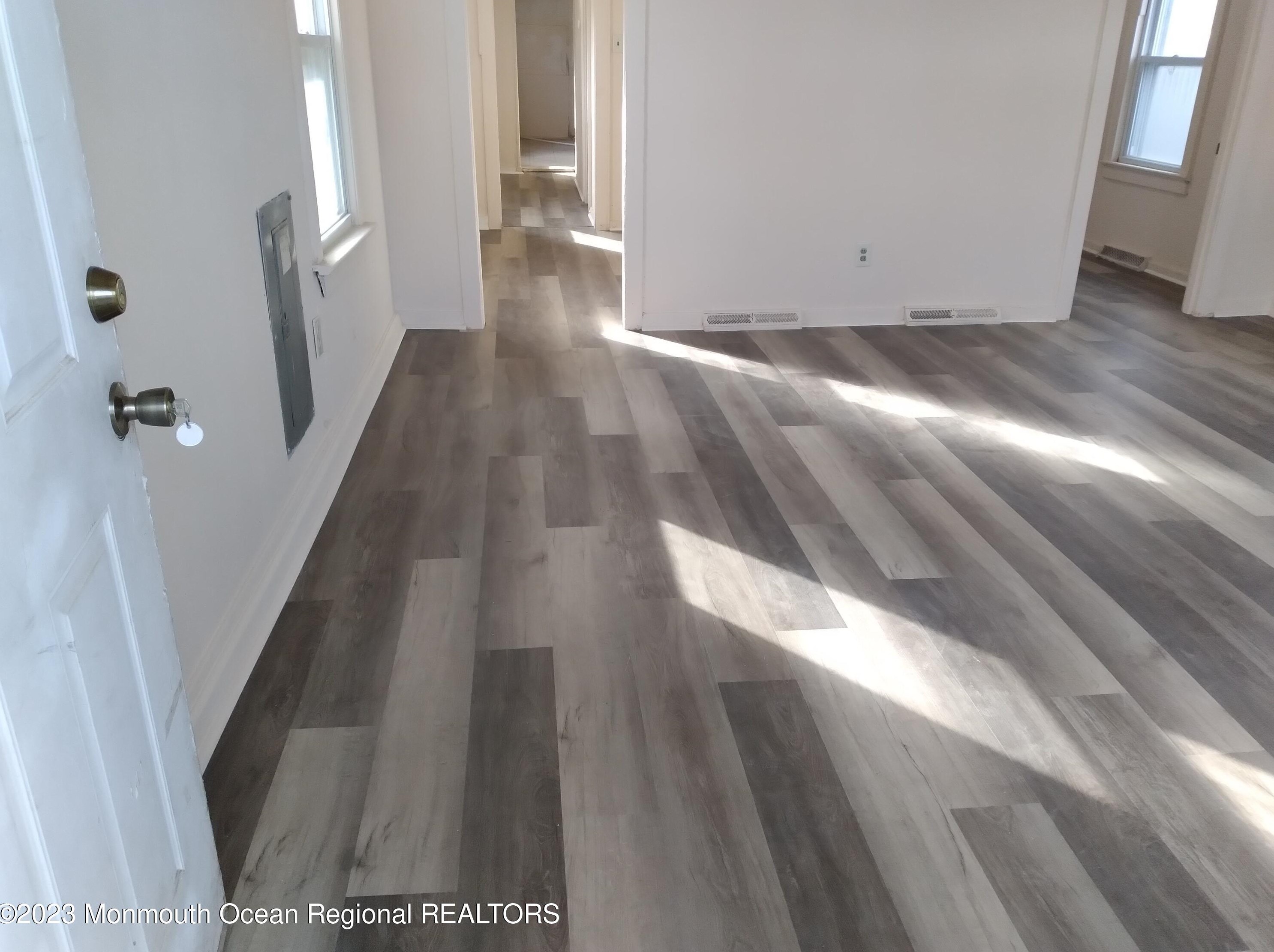 9 Nevada Ave, Middletown, NJ 07748