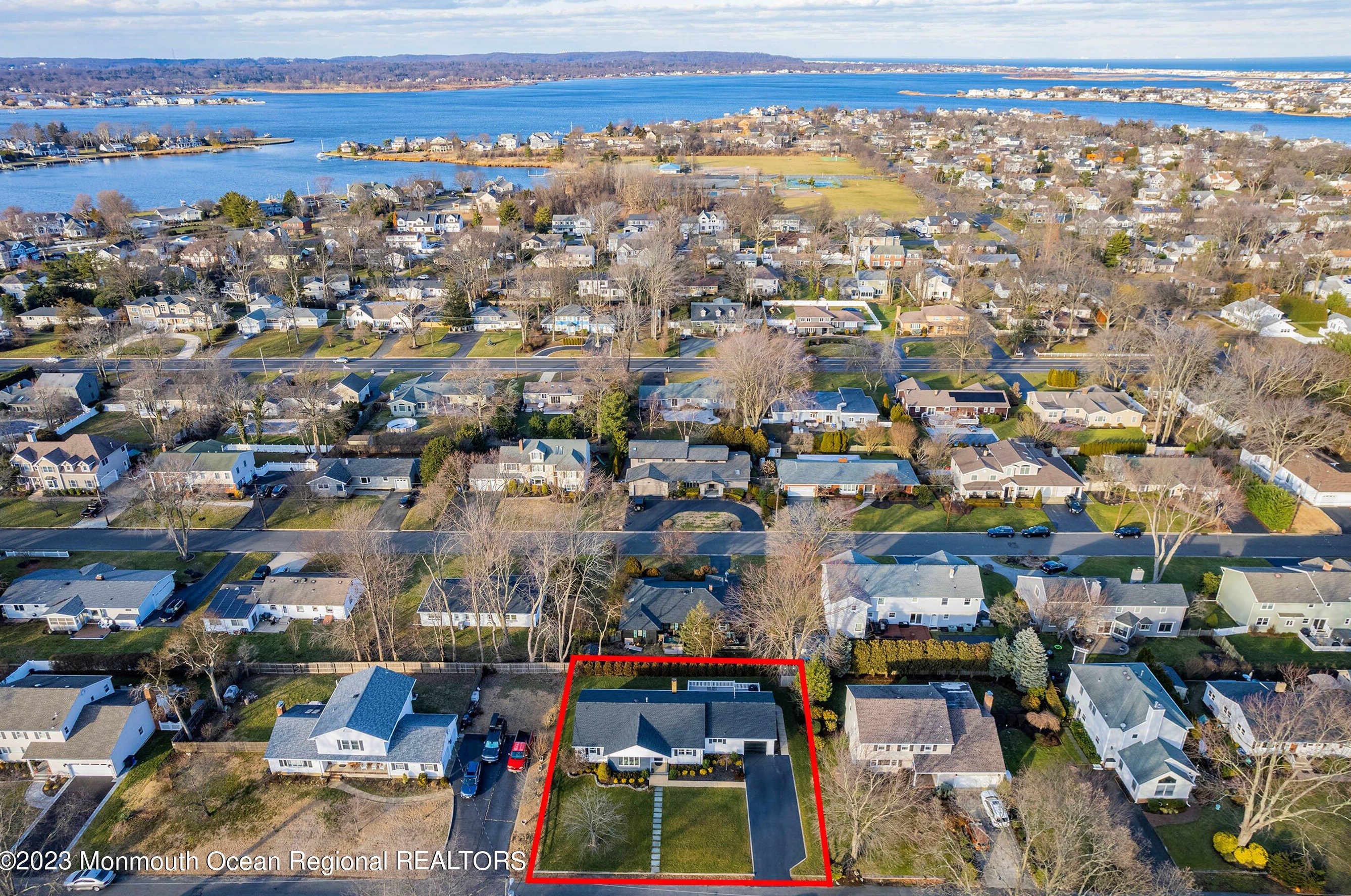 43 Iroquois Ave, Oceanport, NJ 07757-1645