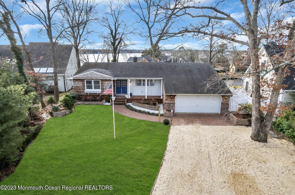 115 Cranmoor Dr, Toms River, NJ 08753-6805