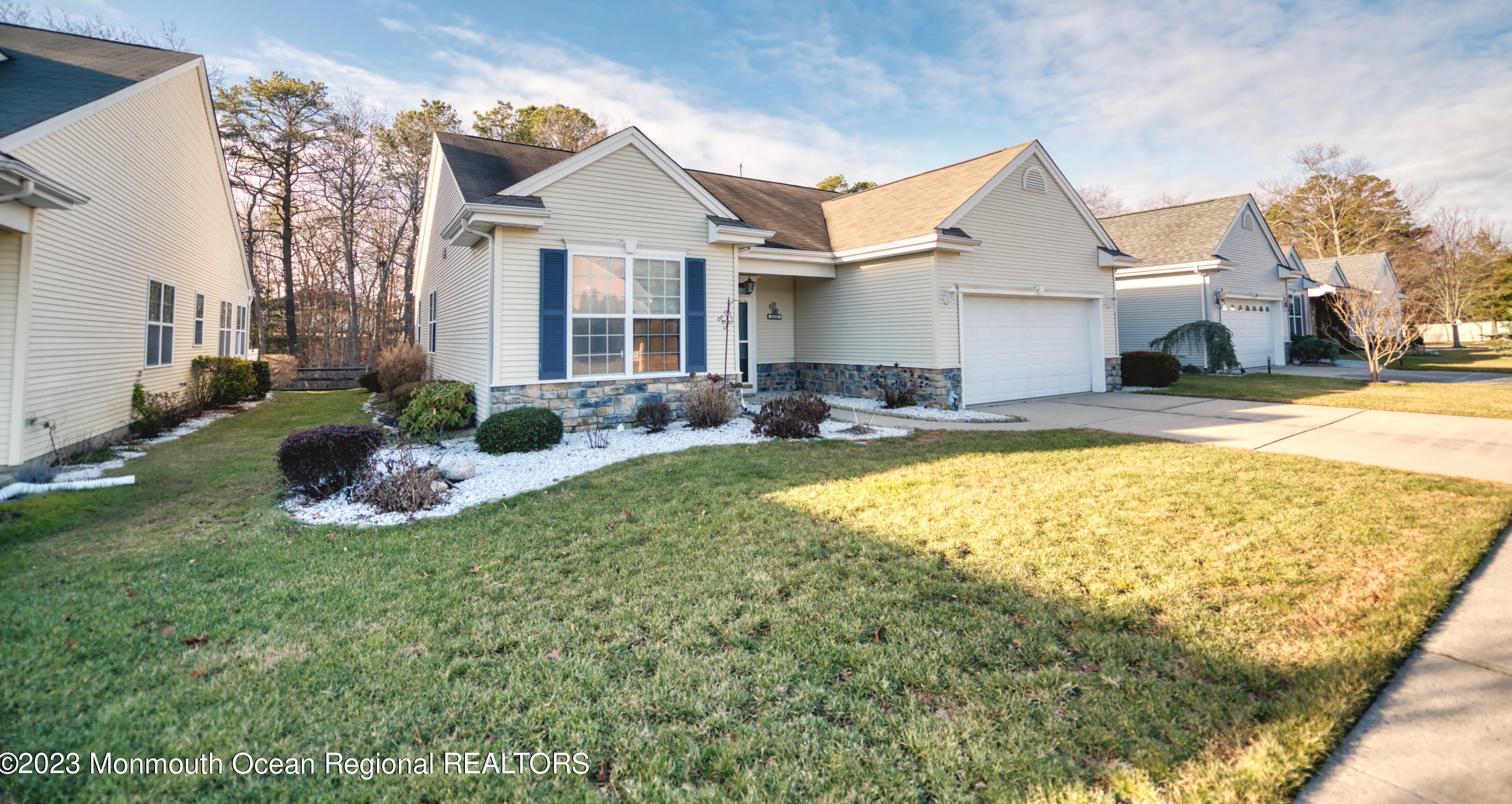 20 Pier Pt, Tuckerton, NJ 08087-1656