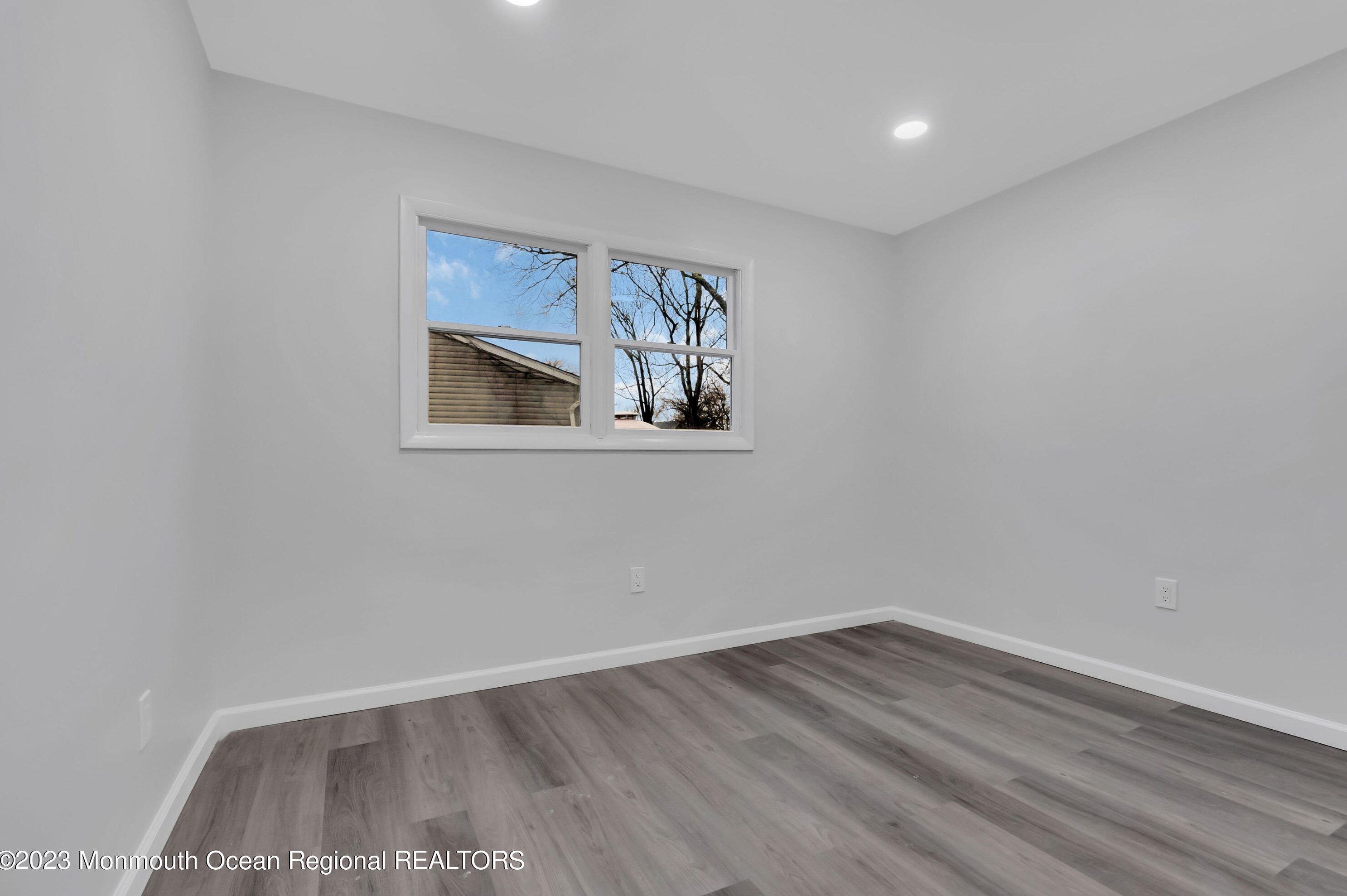 130 Attison Ave, Toms River NJ  08757-5206 exterior